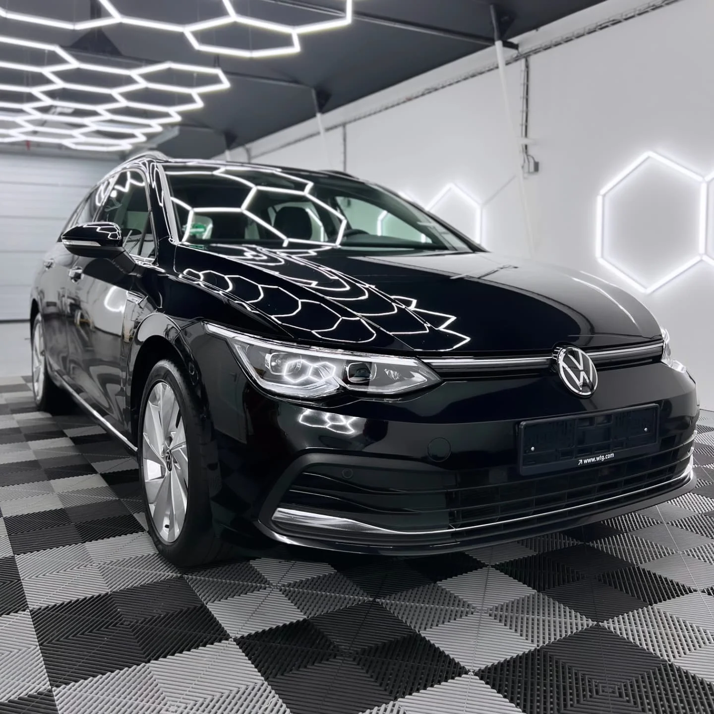 Čištění exteriéru vozu s roční keramickou ochranou pro osobní vozy, SUV i MPV