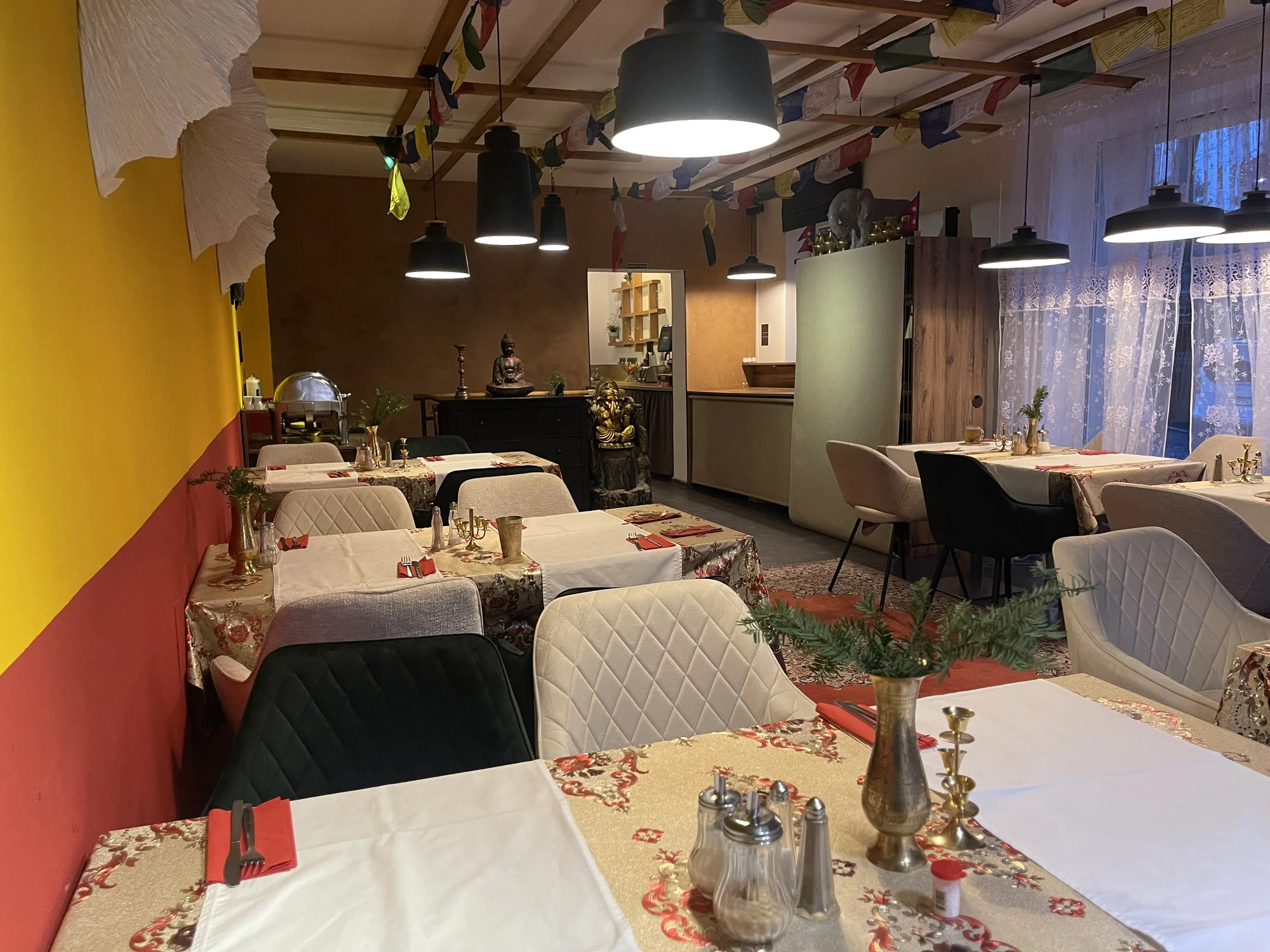 Nepálské degustační menu pro 1 i 2 osoby: špíz, polévka, Thali i nápoj