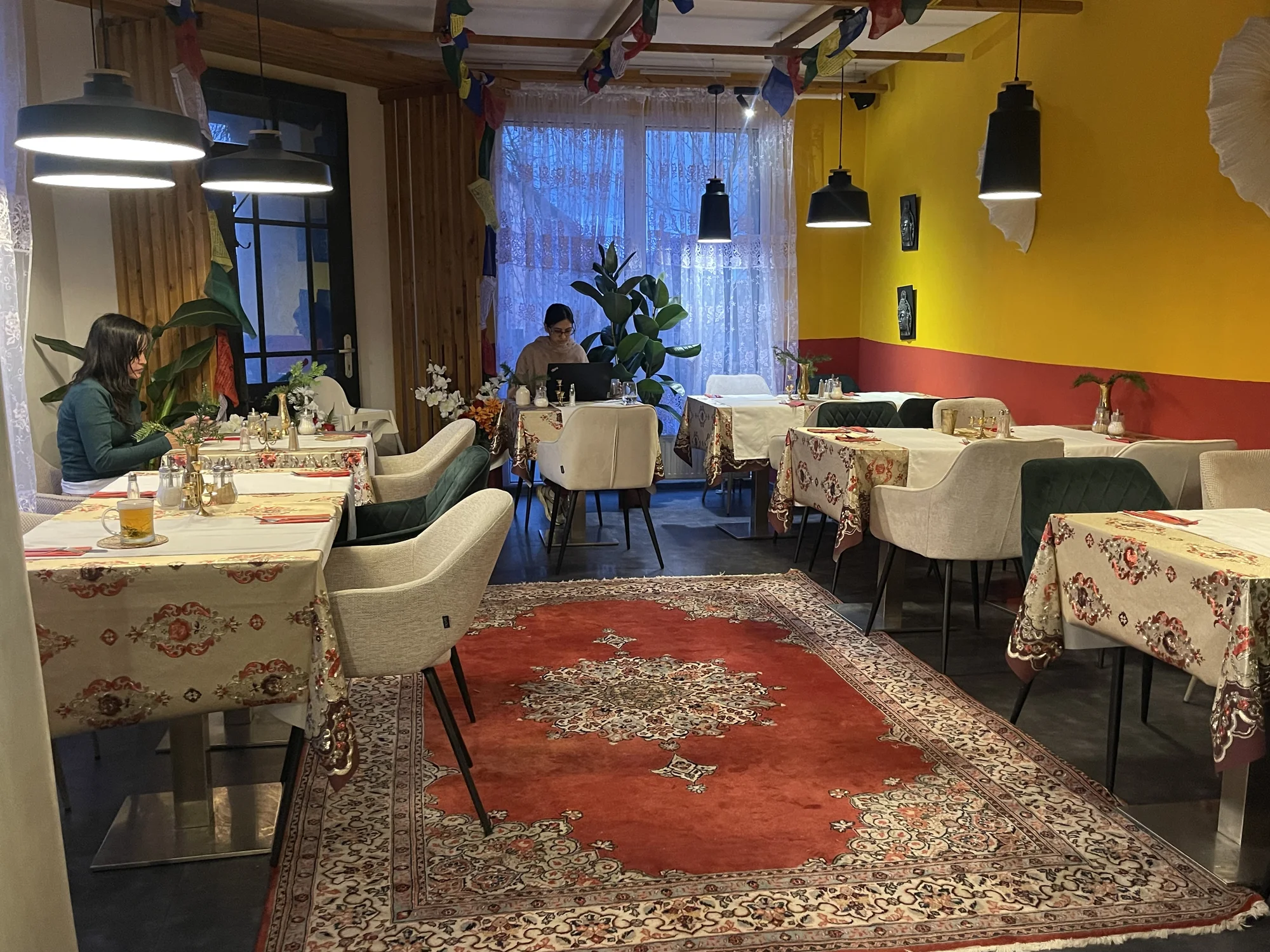 Nepálské degustační menu pro 1 i 2 osoby: špíz, polévka, Thali i nápoj