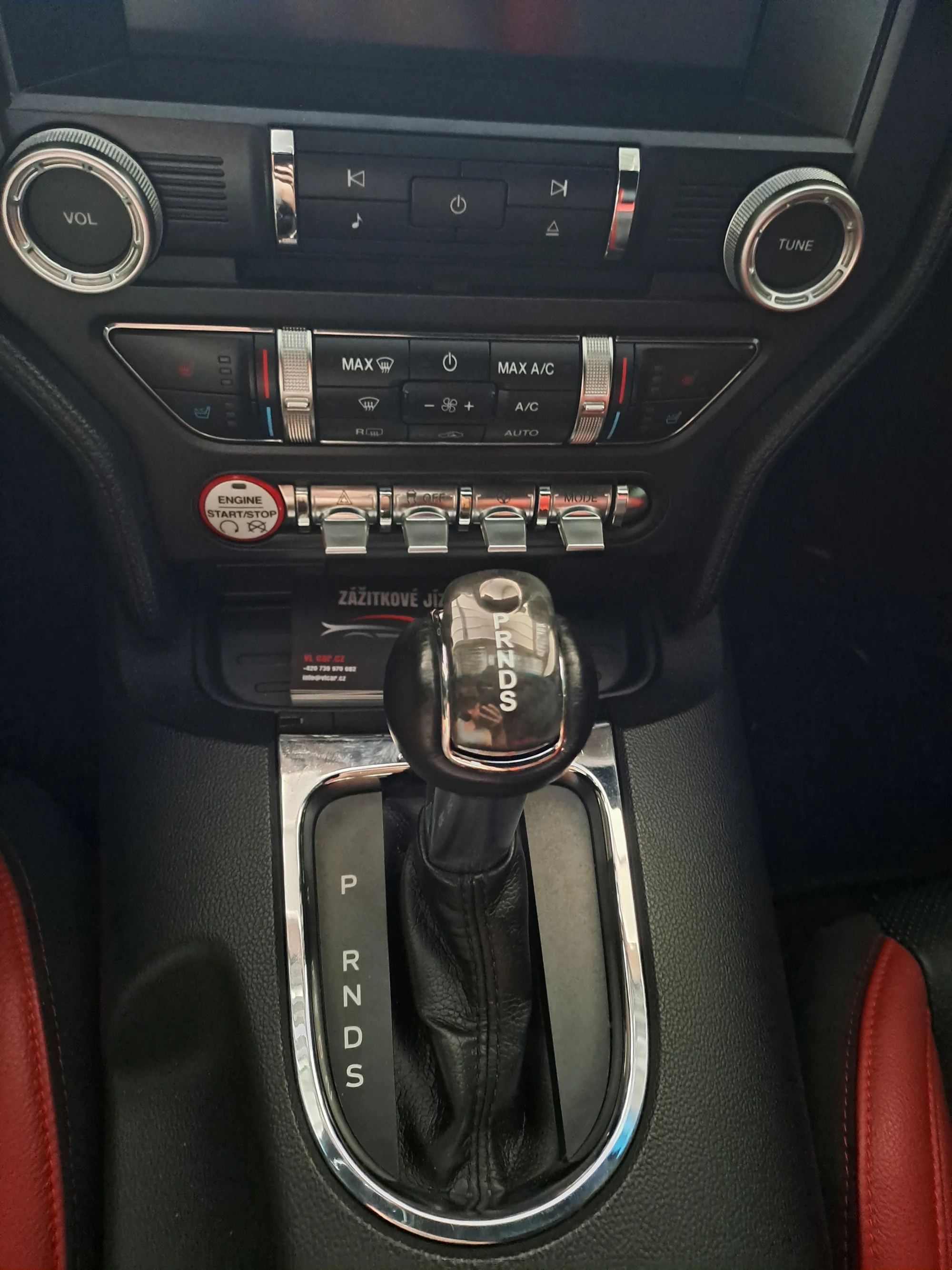Pronájem ikonického amerického vozu Ford Mustang GT 500: na 6, 12, 24 i 48 hodin