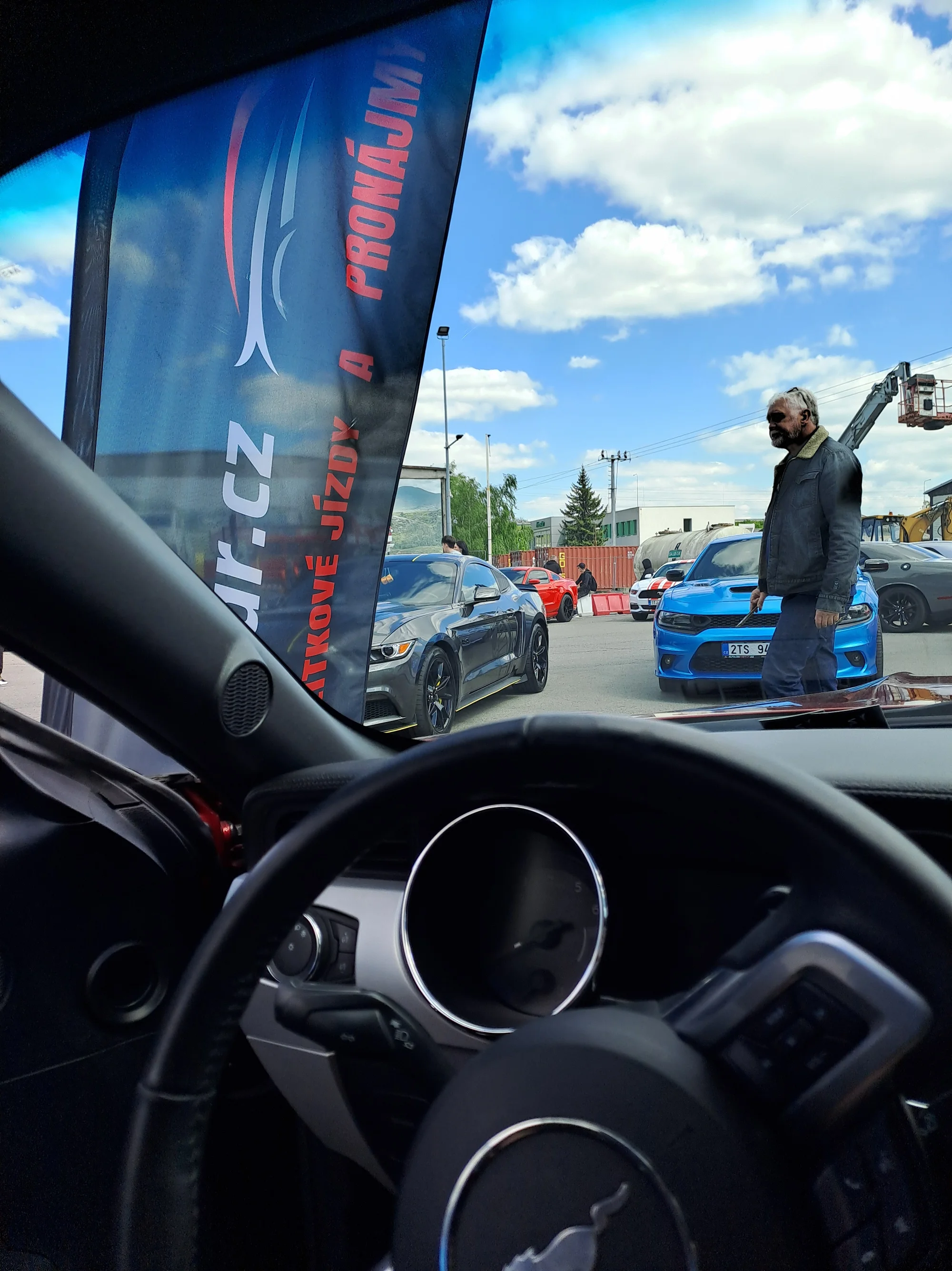 Pronájem ikonického amerického vozu Ford Mustang GT 500: na 6, 12, 24 i 48 hodin