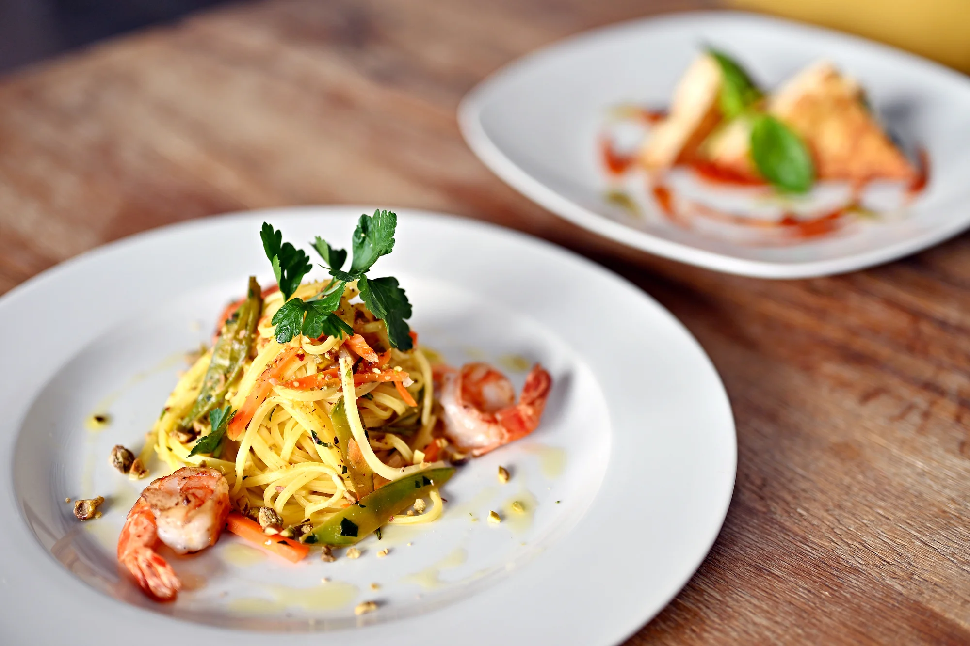 Italské degustační menu se steakem z tuňáka či telete i s lahví vína pro 2 osoby