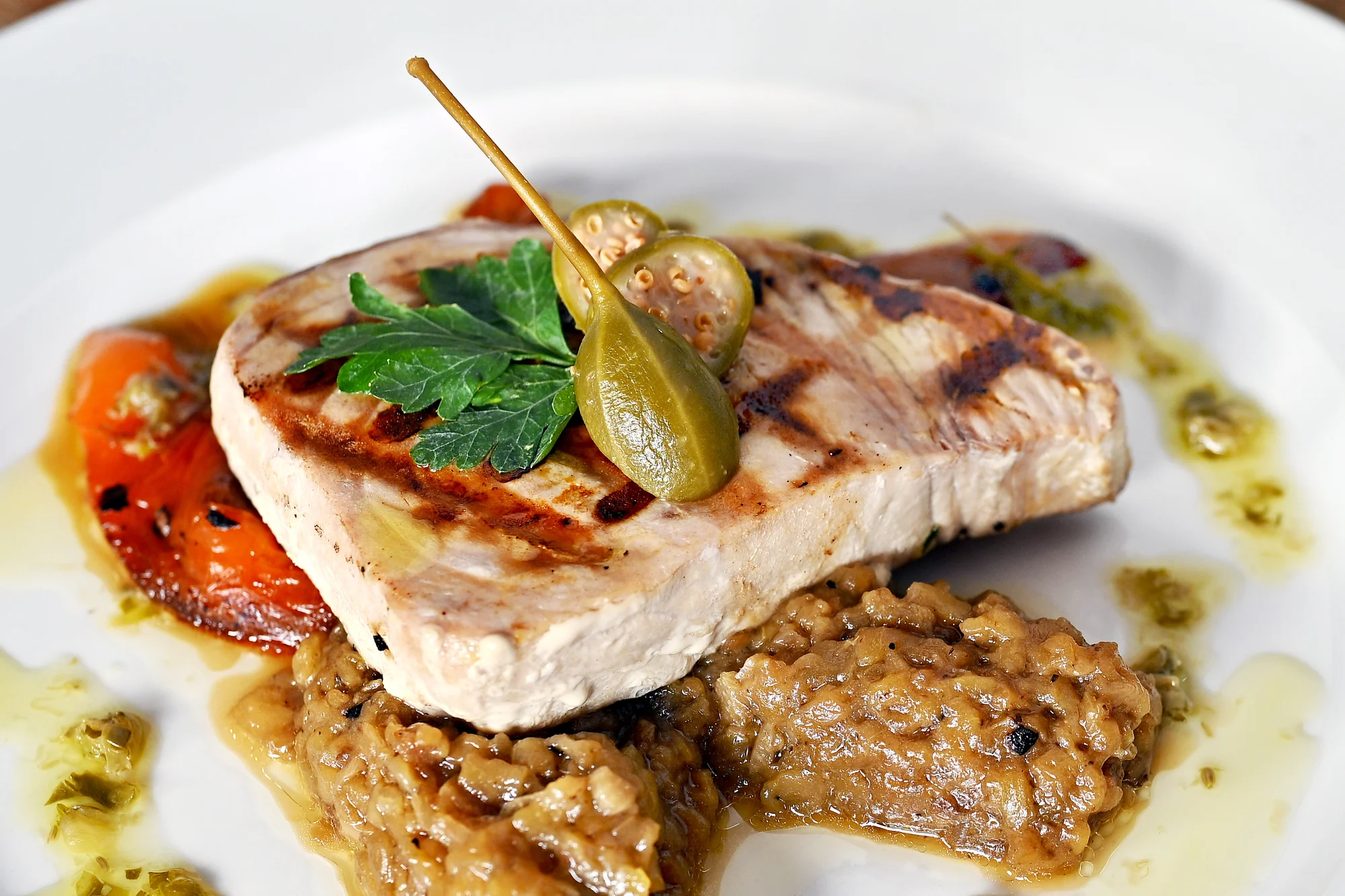 Italské degustační menu se steakem z tuňáka či telete i s lahví vína pro 2 osoby