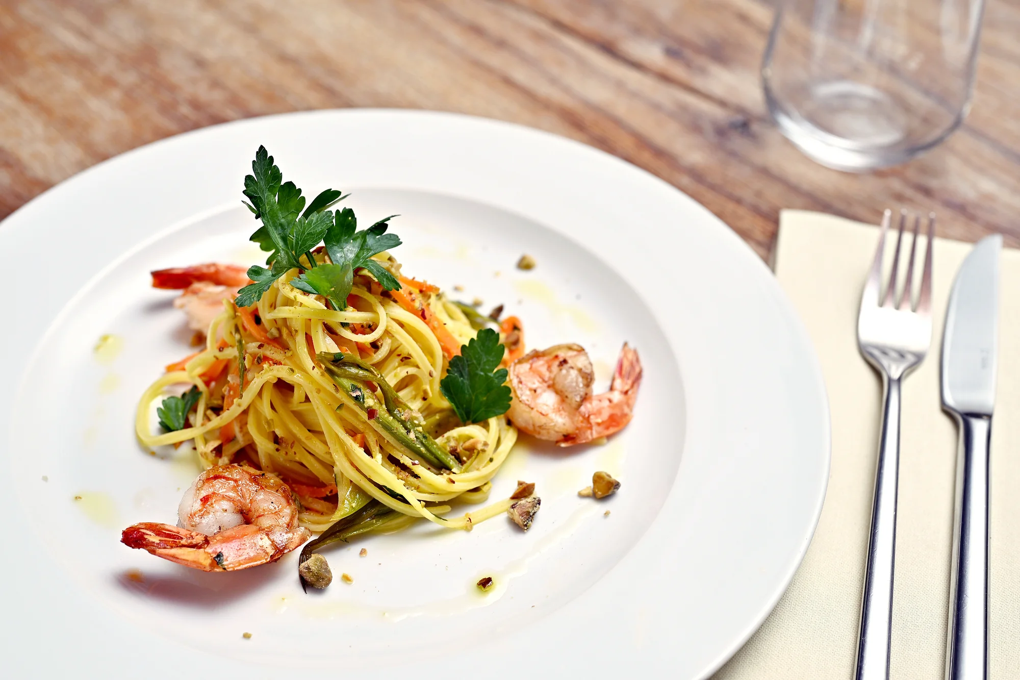 Italské degustační menu se steakem z tuňáka či telete i s lahví vína pro 2 osoby