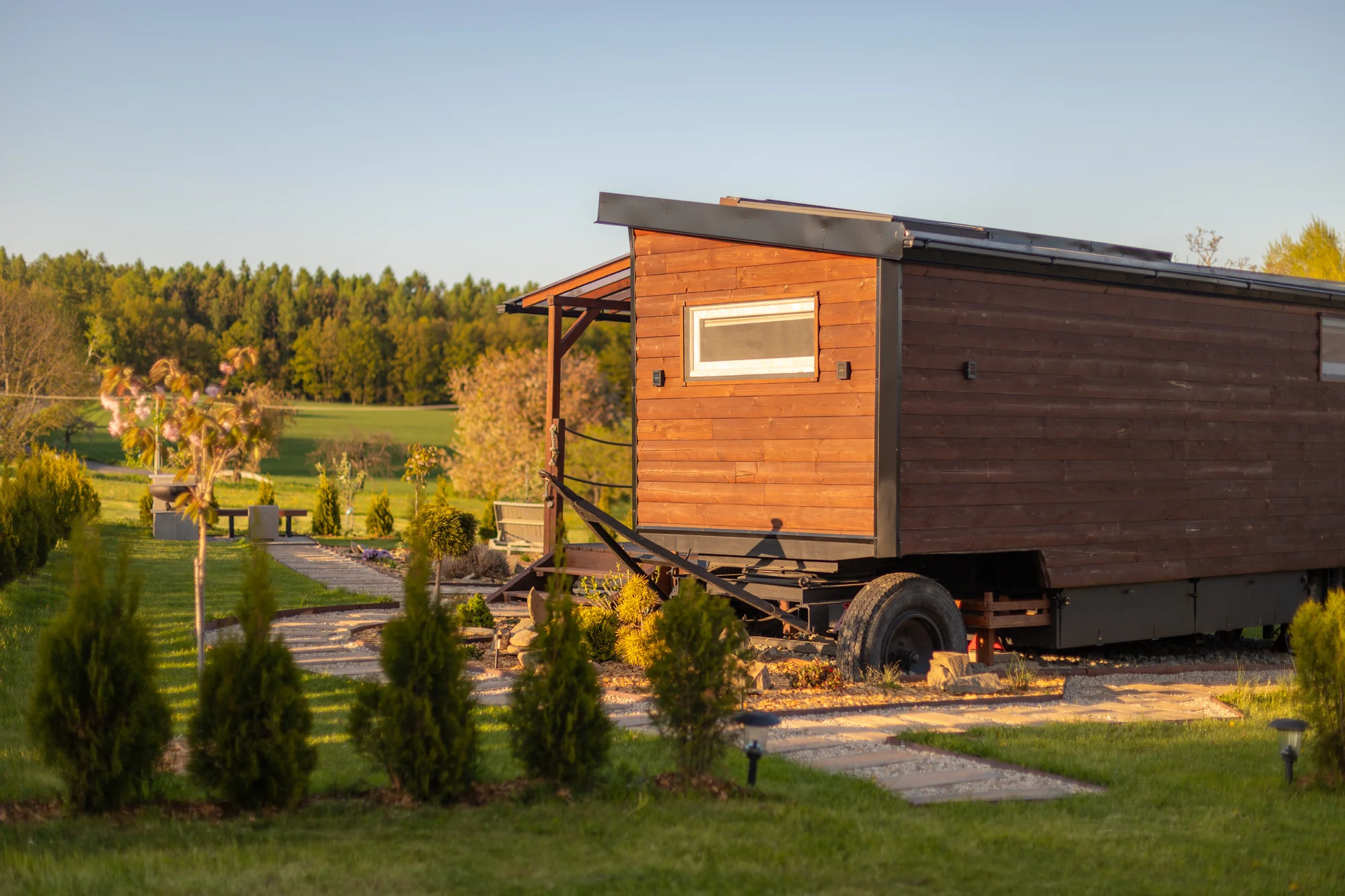 Luxusní maringotka se saunou v přírodě nedaleko Bouzova a Javoříčských jeskyní: pobyt i s farmářskou snídaní