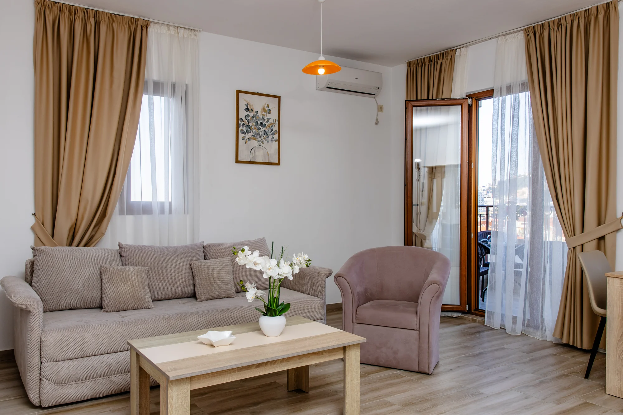 Dovolená v Černé Hoře: prostorné apartmány s výhledem na moře, výlety do muzea i aquaparku