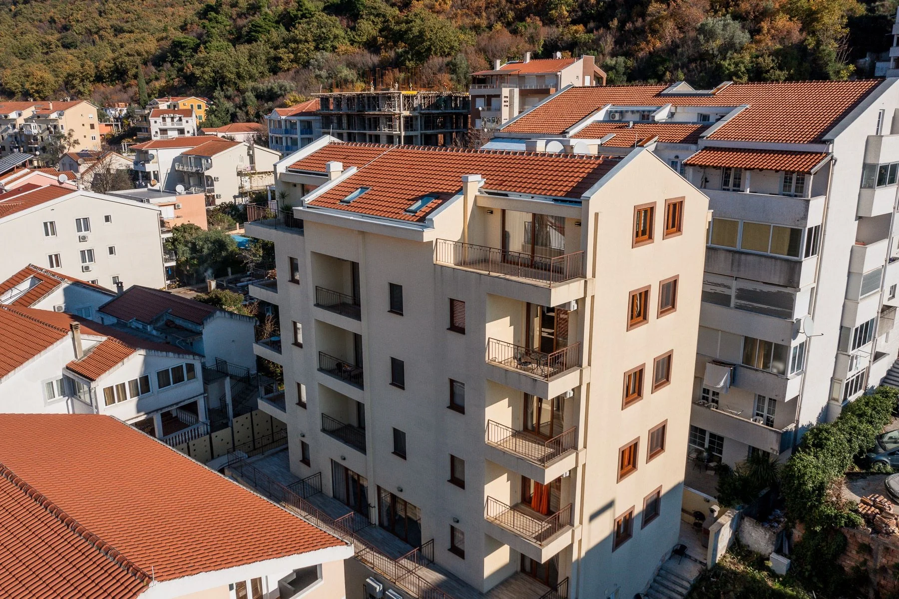 Dovolená v Černé Hoře: prostorné apartmány s výhledem na moře, výlety do muzea i aquaparku