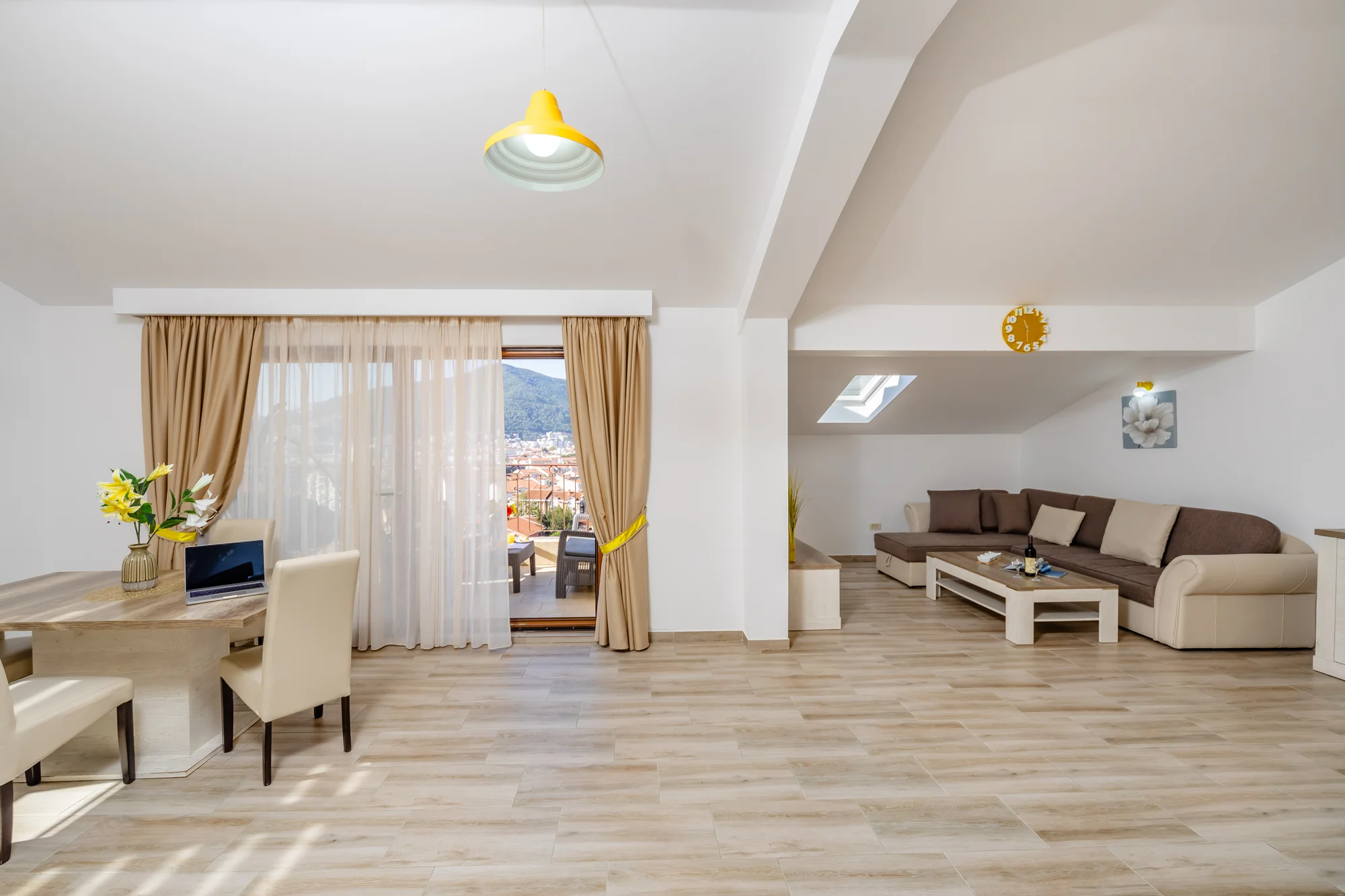 Dovolená v Černé Hoře: prostorné apartmány s výhledem na moře, výlety do muzea i aquaparku