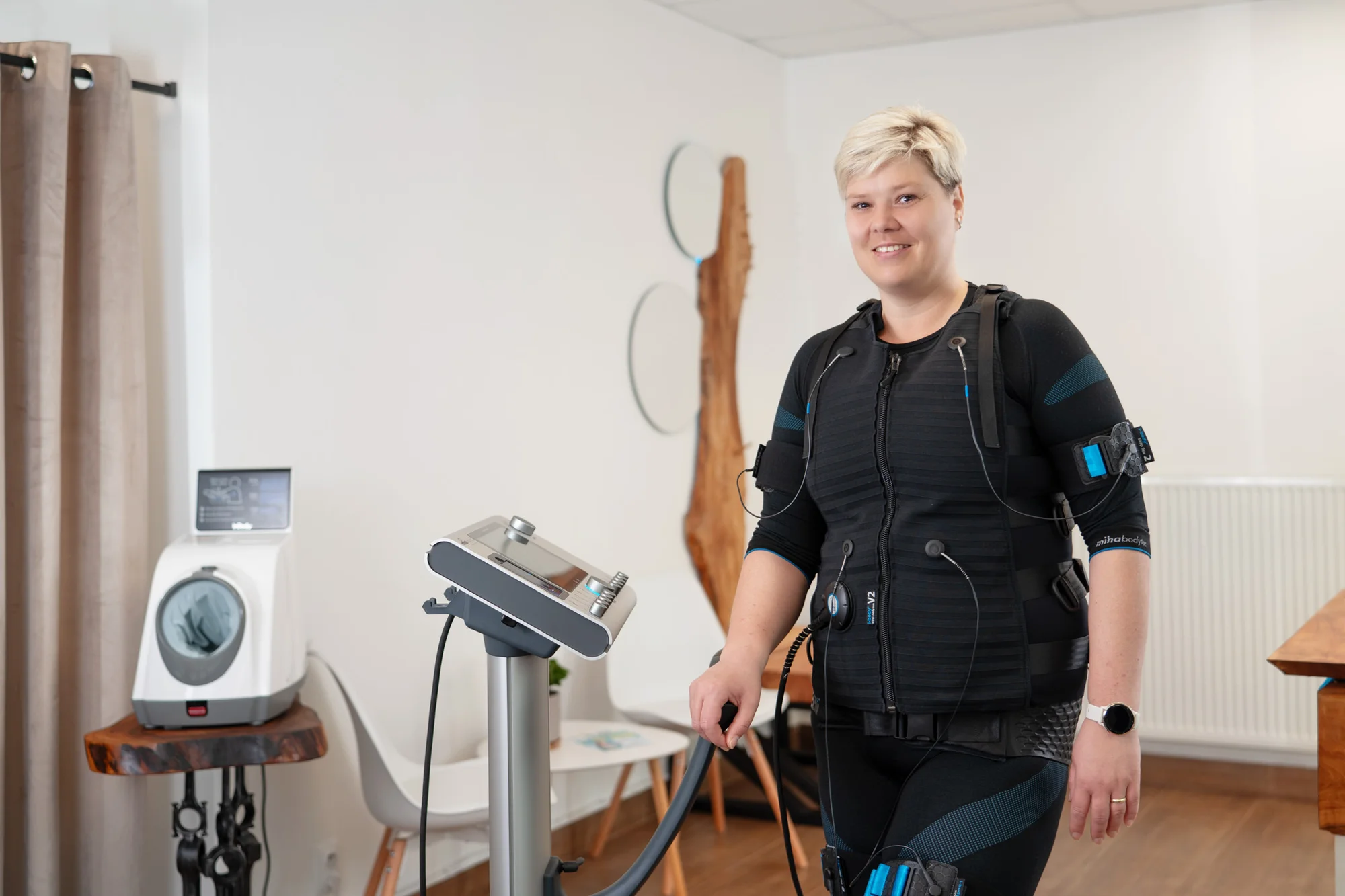 Jednorázová lekce EMS cvičení v privátním studiu pro 1 či 2 osoby: elektrickými impulzy k intenzivní aktivaci svalů