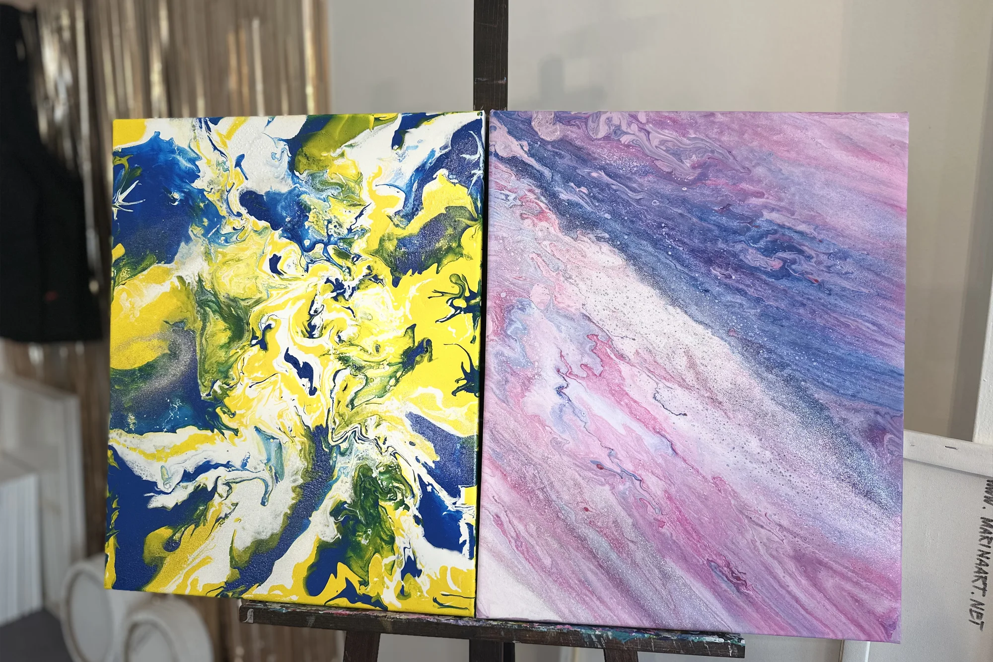 Zážitkové malování obrazů pro 1 i 2 osoby: metoda fluid art, epoxidová pryskyřice i alkoholové inkousty