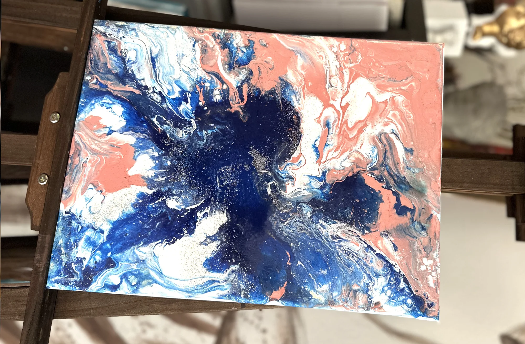 Zážitkové malování obrazů pro 1 i 2 osoby: metoda fluid art, epoxidová pryskyřice i alkoholové inkousty