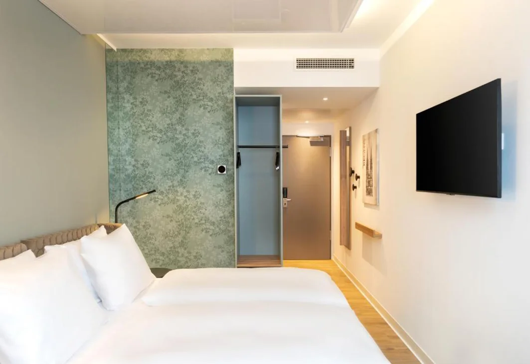 Poznejte Regensburg: moderní hotel v centru města, snídaně, památky i nákupy
