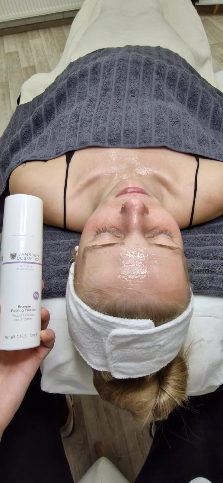 Kompletní péče o pleť: masáž Gua Sha, hloubkové čištění i chemický peeling