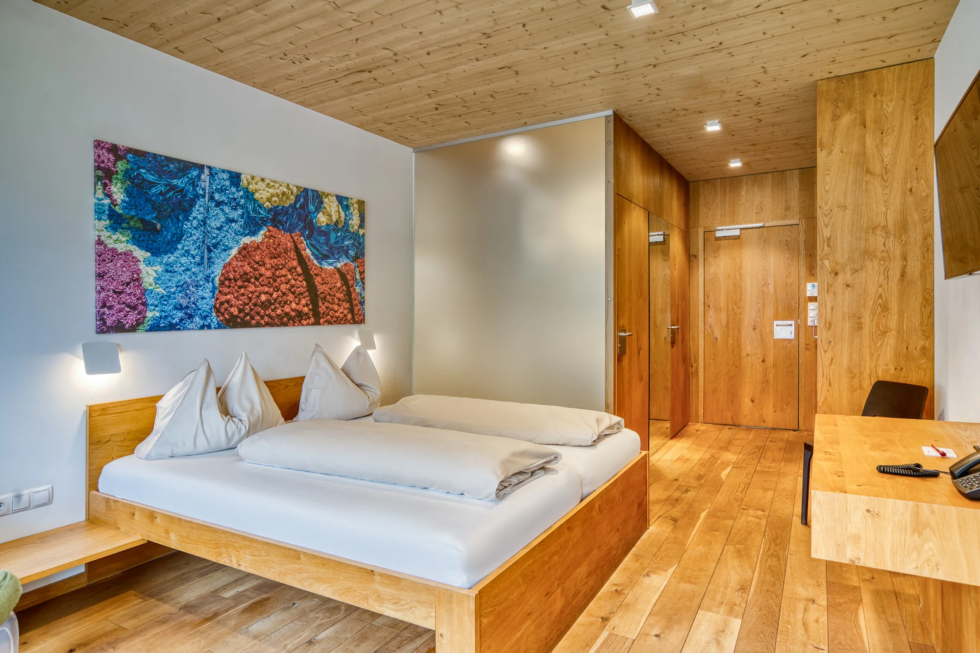 Pohodová dovolená v Alpách: tyrolský hotel s polopenzí, neomezeně sauny, karta výhod