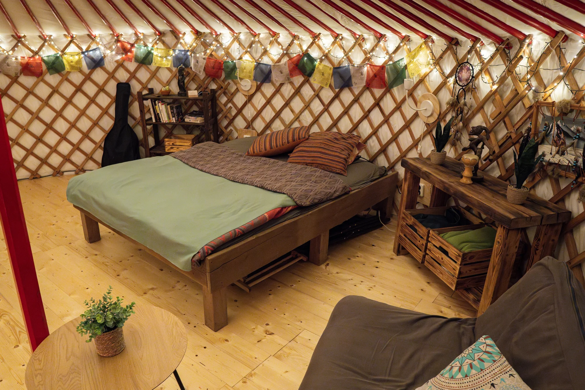 Relax v přírodě: pobyt v renovované jurtě nedaleko Ještědu až pro 4 osoby