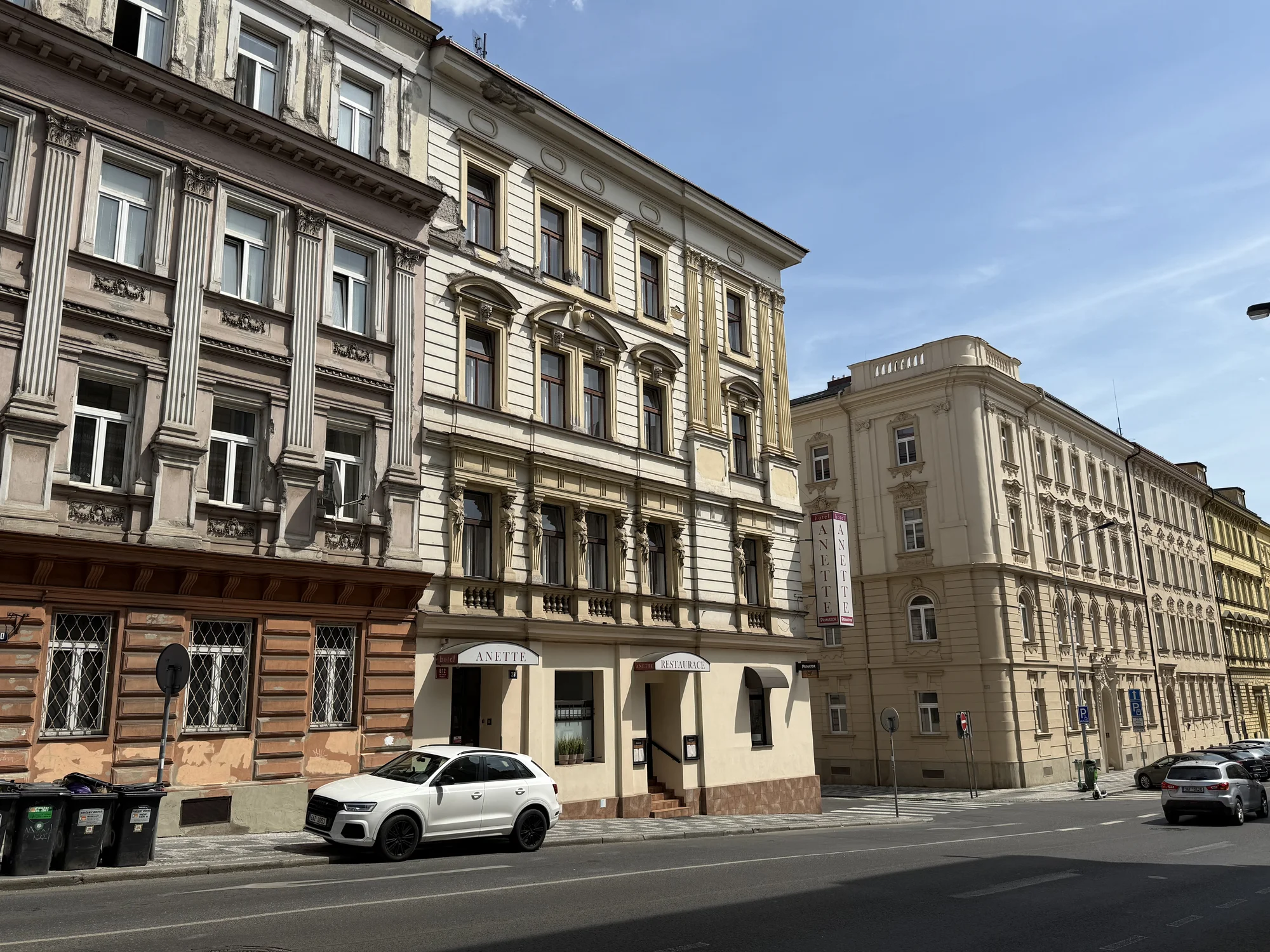 Příjemný pobyt na pražském Andělu se snídaní či polopenzí