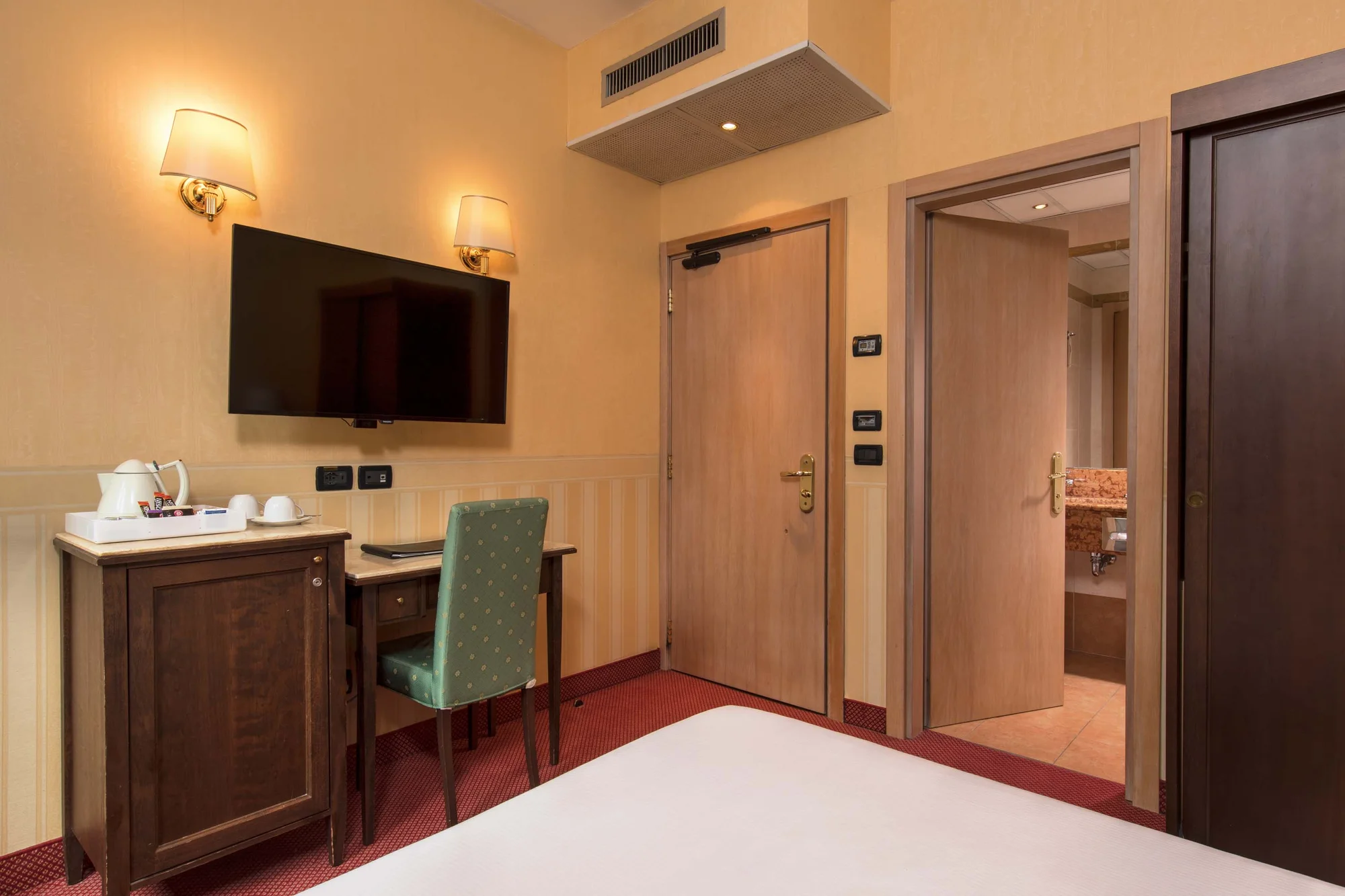 Dovolená v Itálii: hotel kousek od Benátek, snídaně i lahev vína