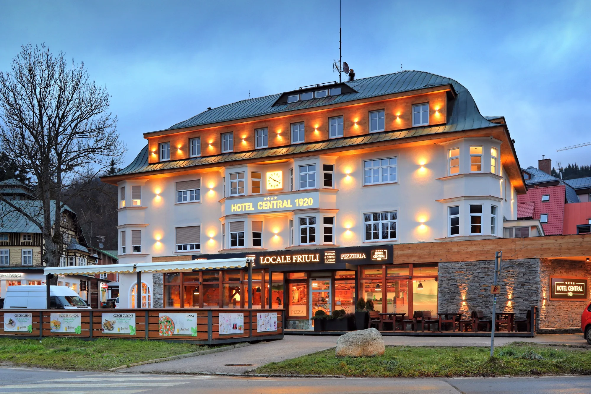 Pobyt v historickém hotelu v centru Špindlerova Mlýna se snídaní či polopenzí