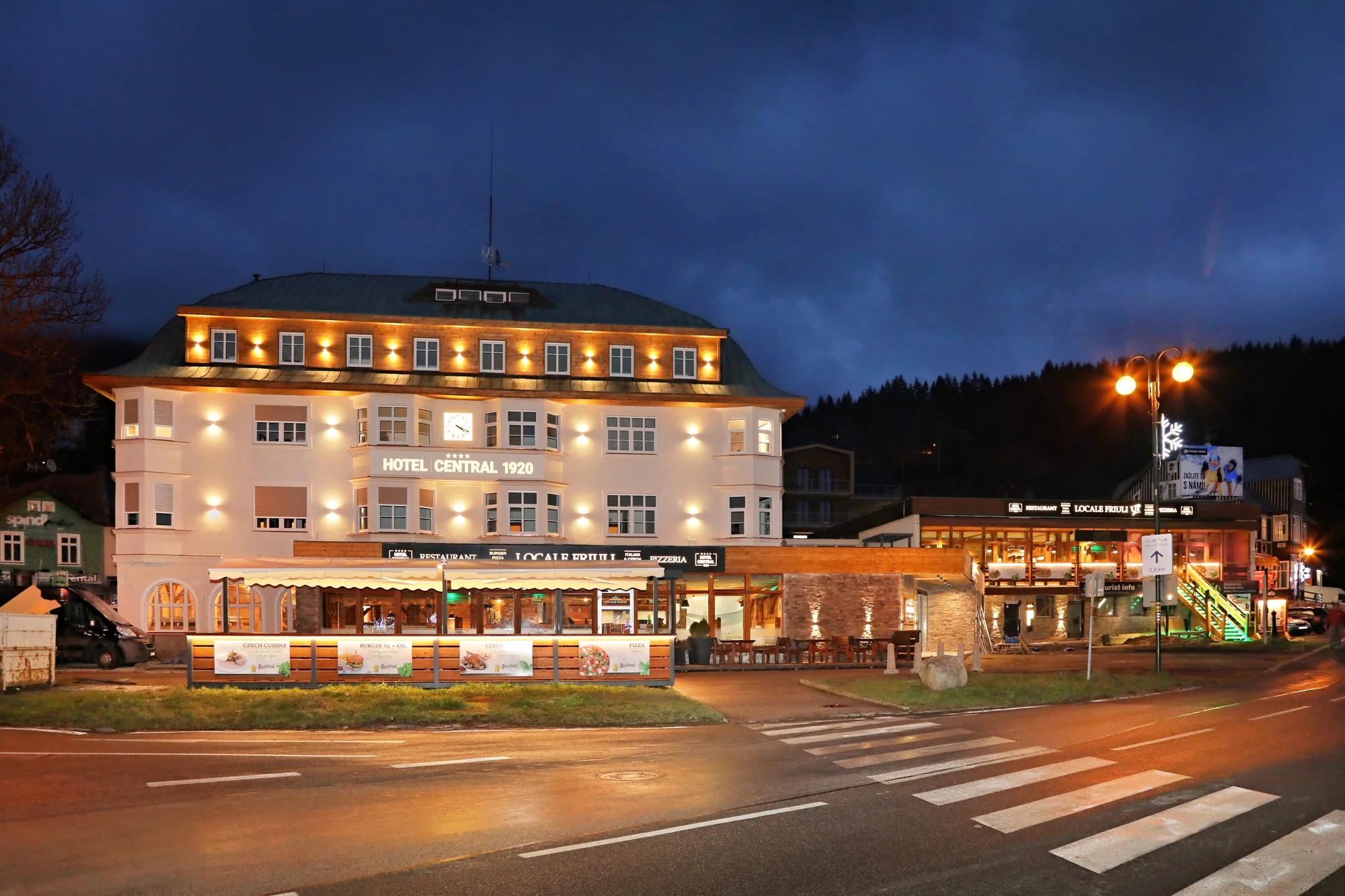 Pobyt v historickém hotelu v centru Špindlerova Mlýna se snídaní či polopenzí