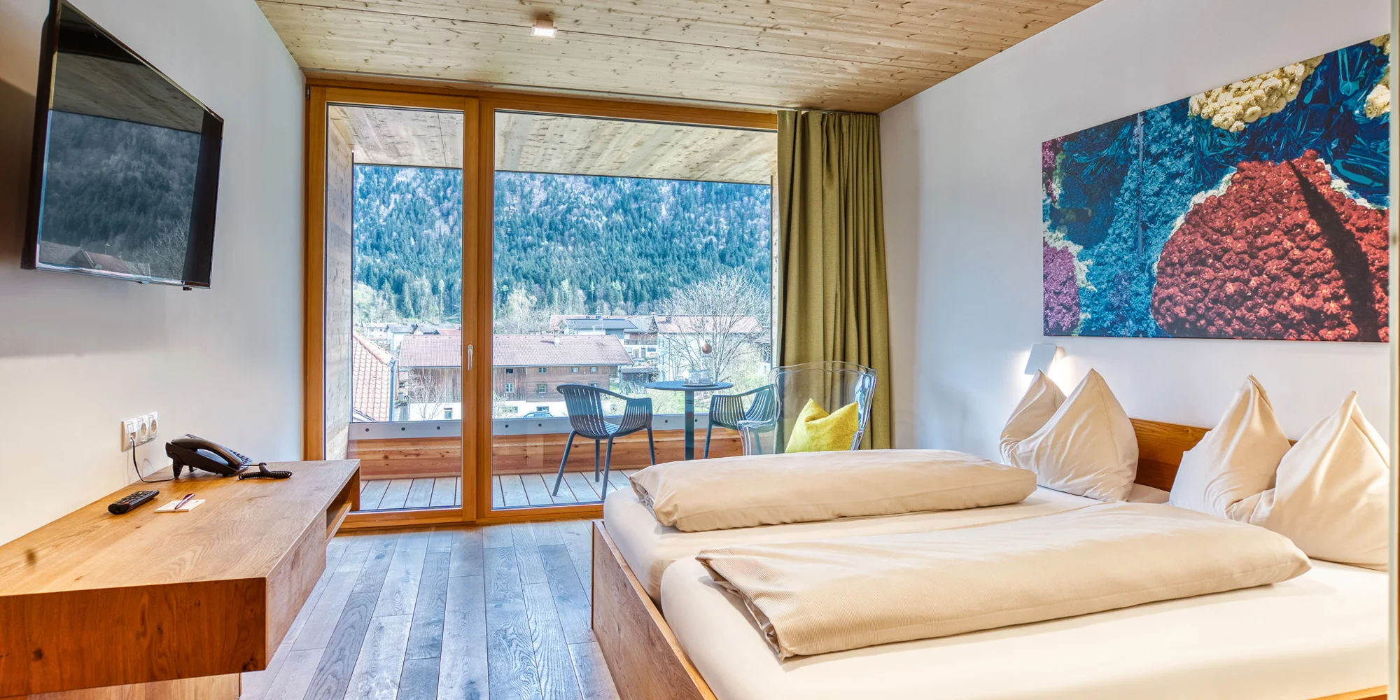 Pohodová dovolená v Alpách: tyrolský hotel s polopenzí, neomezeně sauny, karta výhod