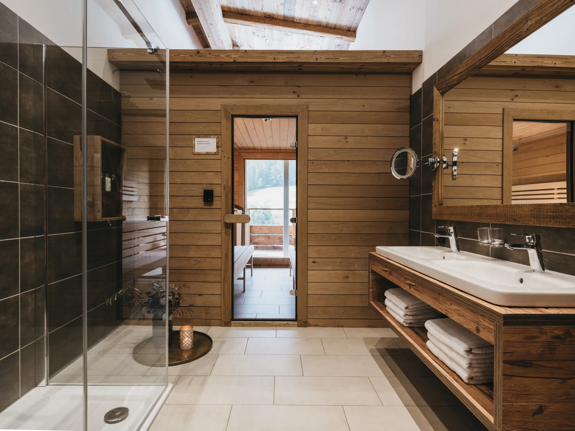Luxusní dovolená v Alpách: 4* apartmány se snídaní a polopenzí, wellness, letní karta výhod