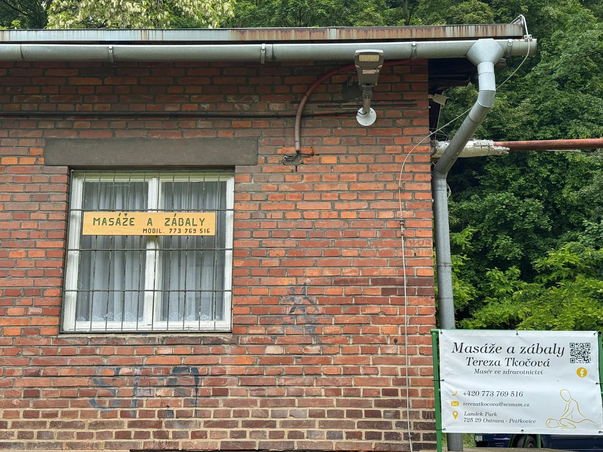 Uvolnění i prohřátí svalů: zdravotní masáž a suchý nebo rašelinový zábal