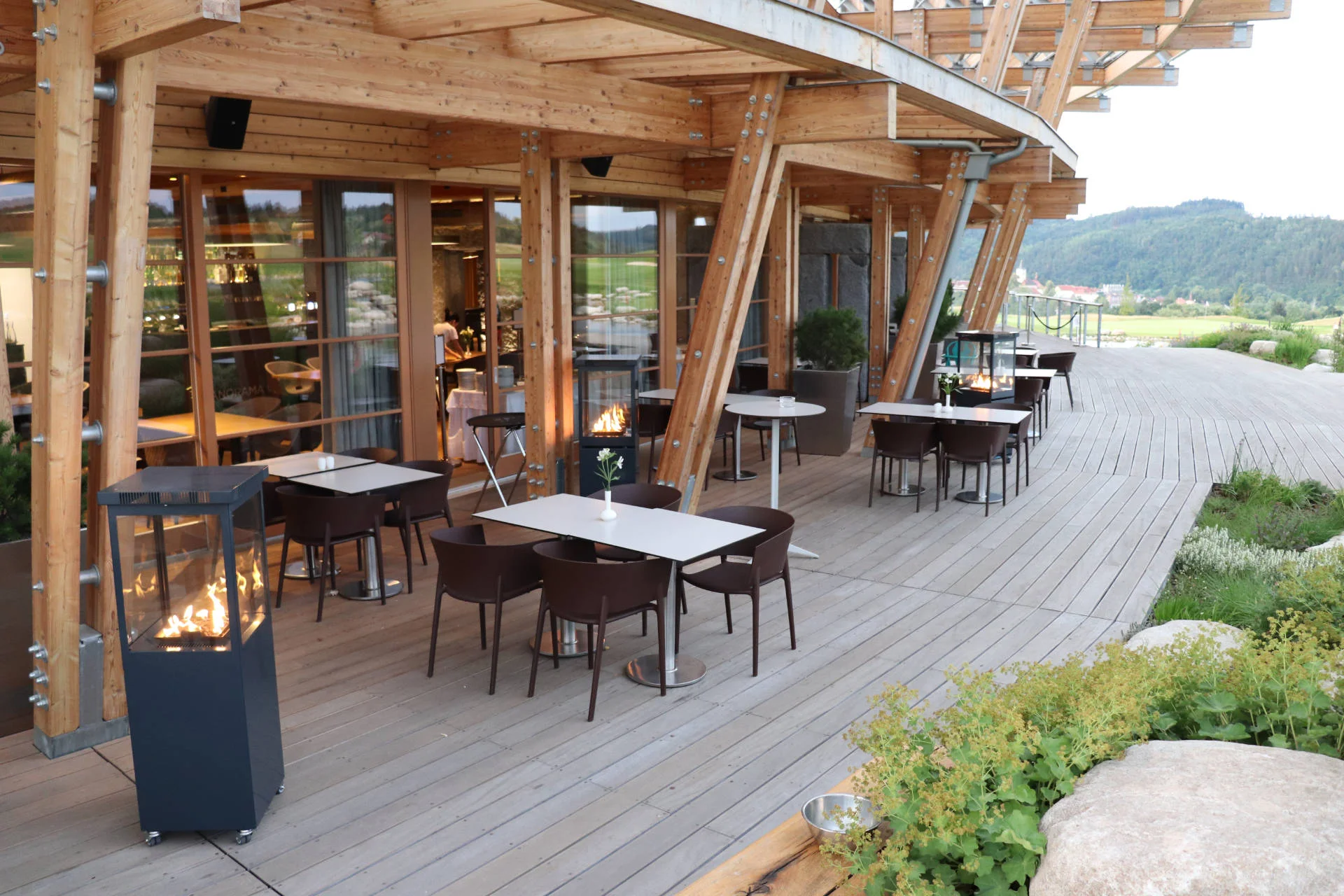 Pobyt v luxusním Panorama Golf Resortu v Posázaví se snídaní i neomezeným vstupem do wellness