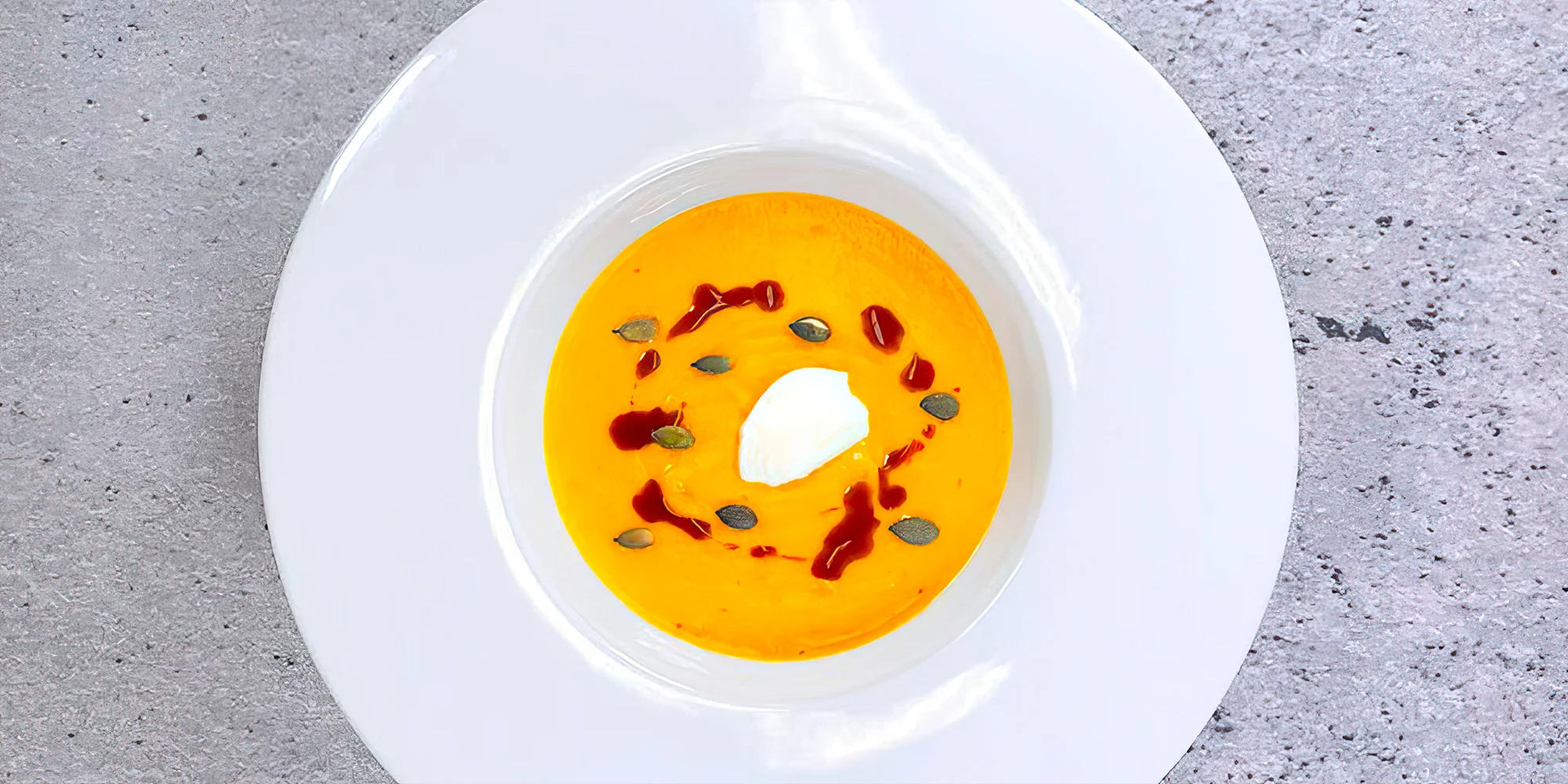 Romantické 6chodové menu u plumlovské přehrady: líčka, burger, dýňový krém i daňčí paštika