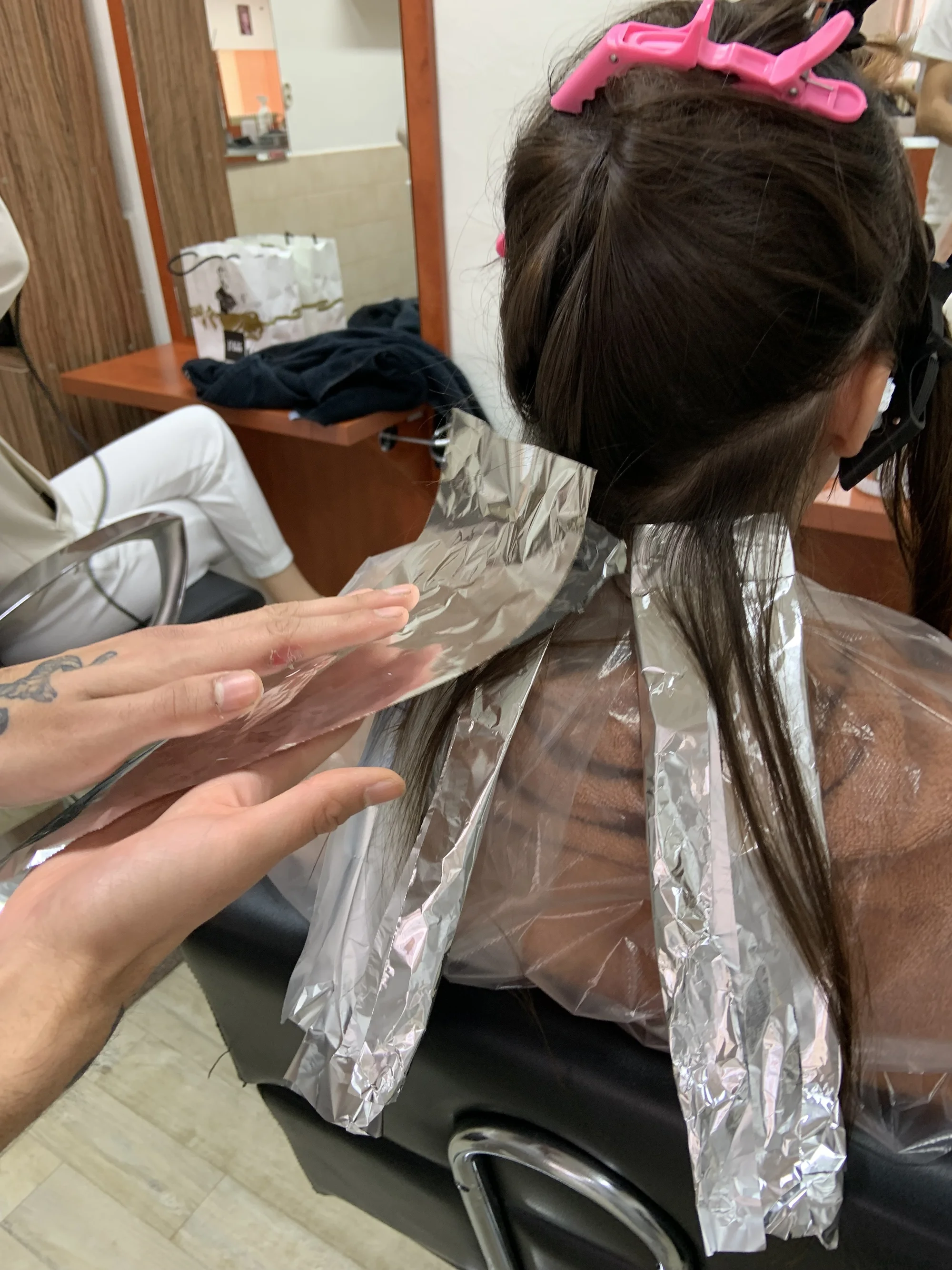 Kadeřnické balíčky pro všechny délky: střih, melír i balayage