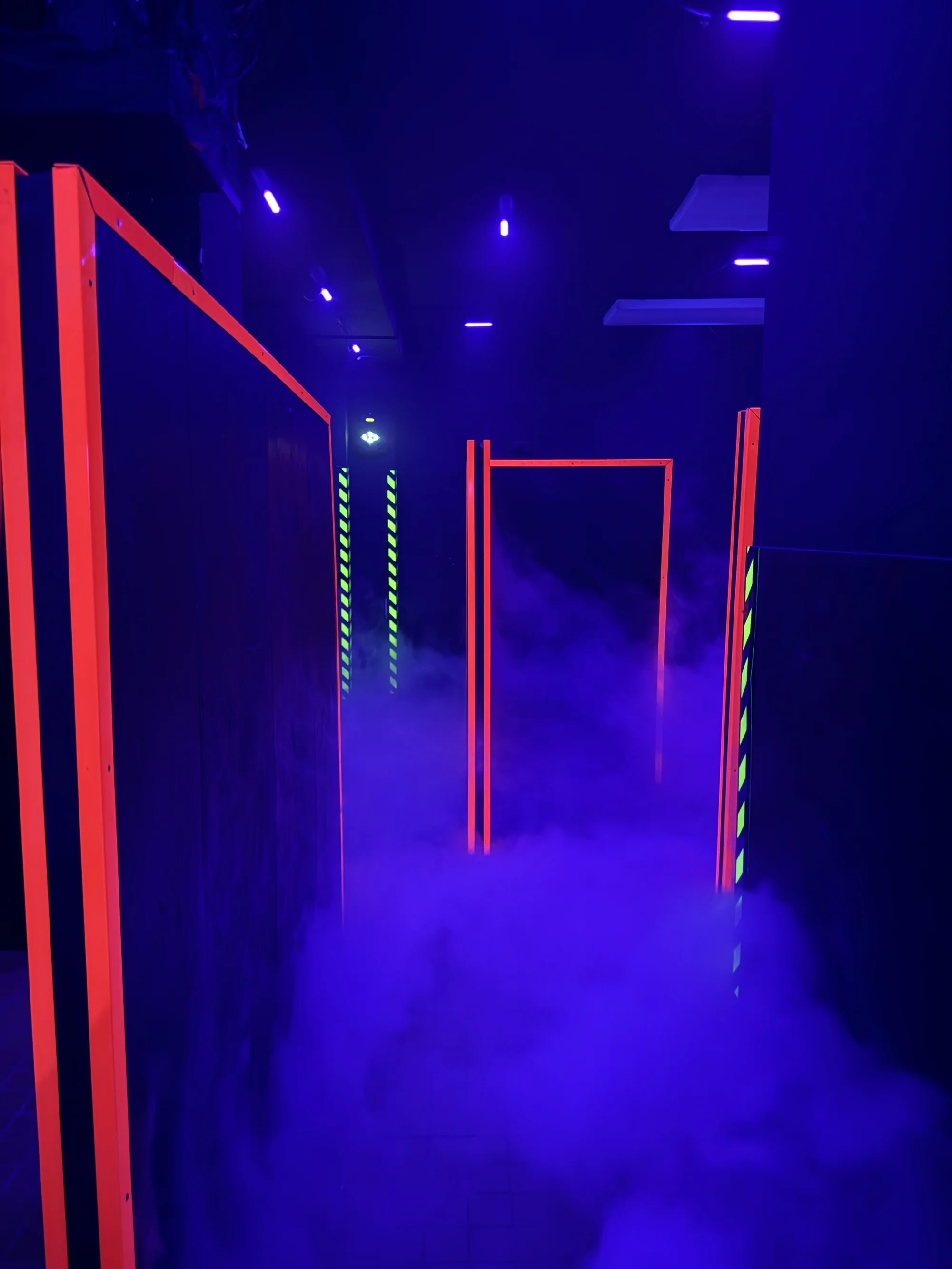 Adrenalin a zábava až pro 8 hráčů: laser game v pardubické aréně vč. nápojů a popcornu