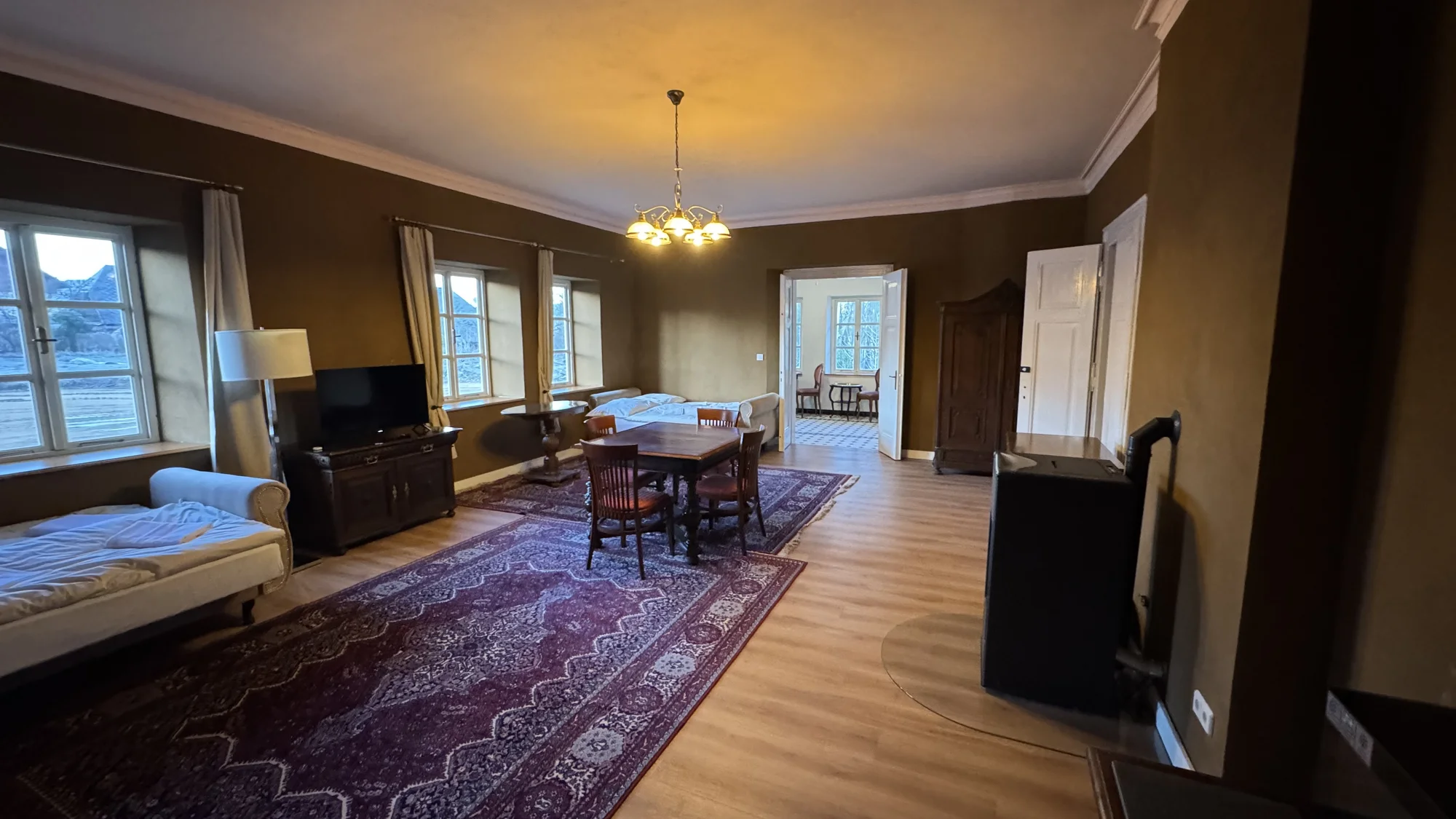 Pobyt na zámku Bystřice nad Úhlavou: vybavené apartmány až pro 8 osob