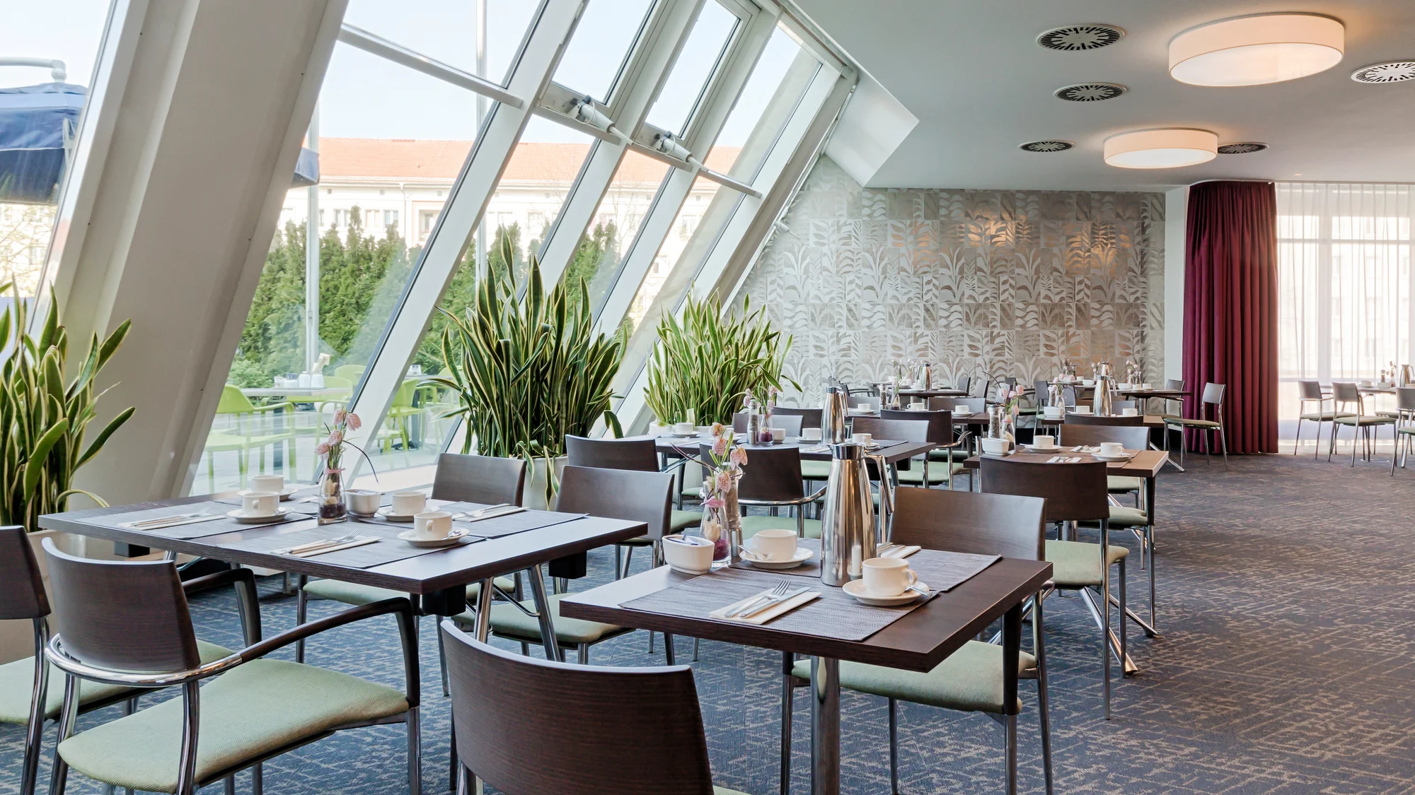 4* hotel v centru Drážďan: snídaně v ceně, dítě do 11,9 let zdarma, možnost wellness