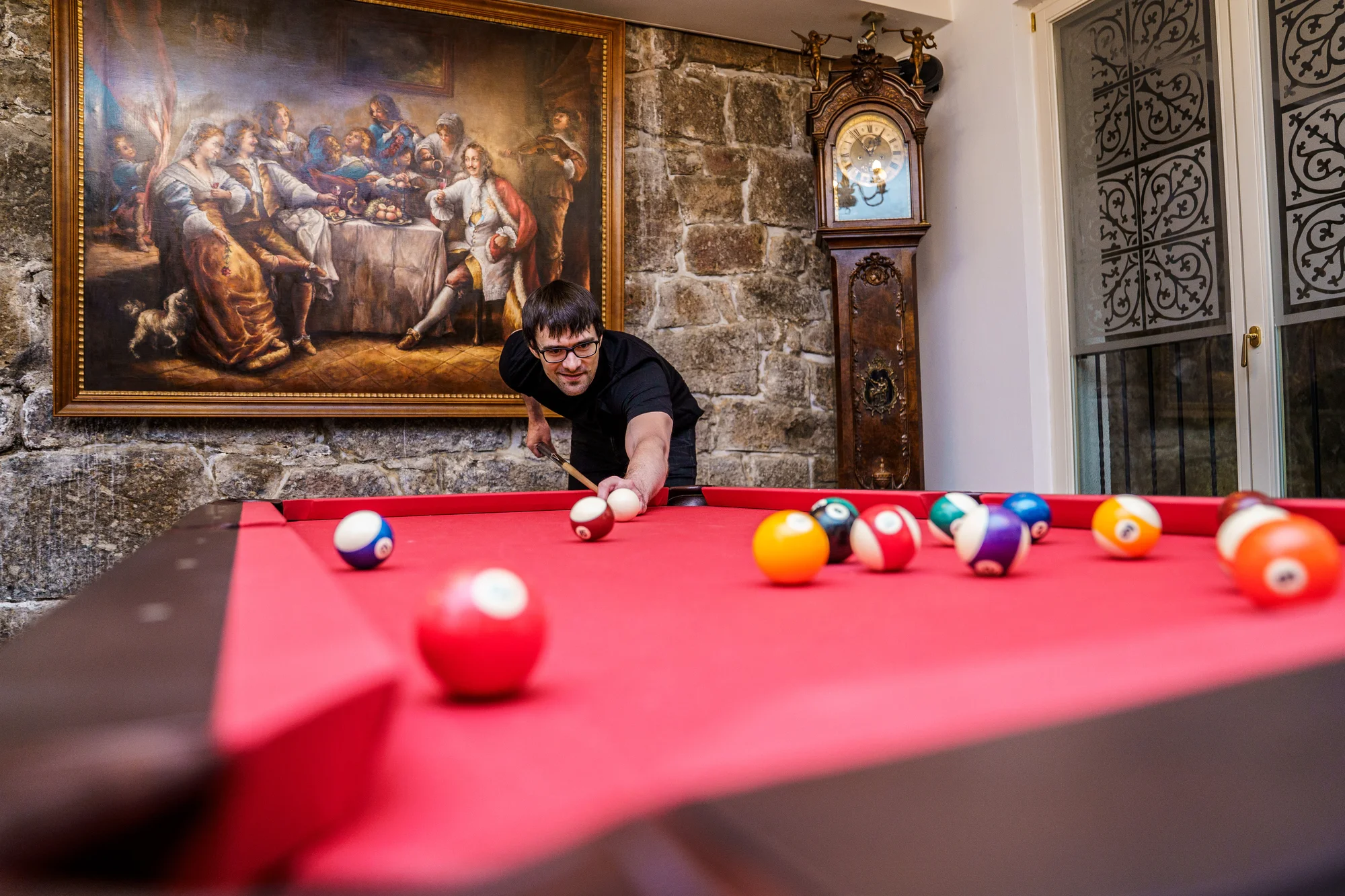 Pobyt v centru Karlových Varů s výhledem na kolonádu: historický hotel se snídaní a wellness