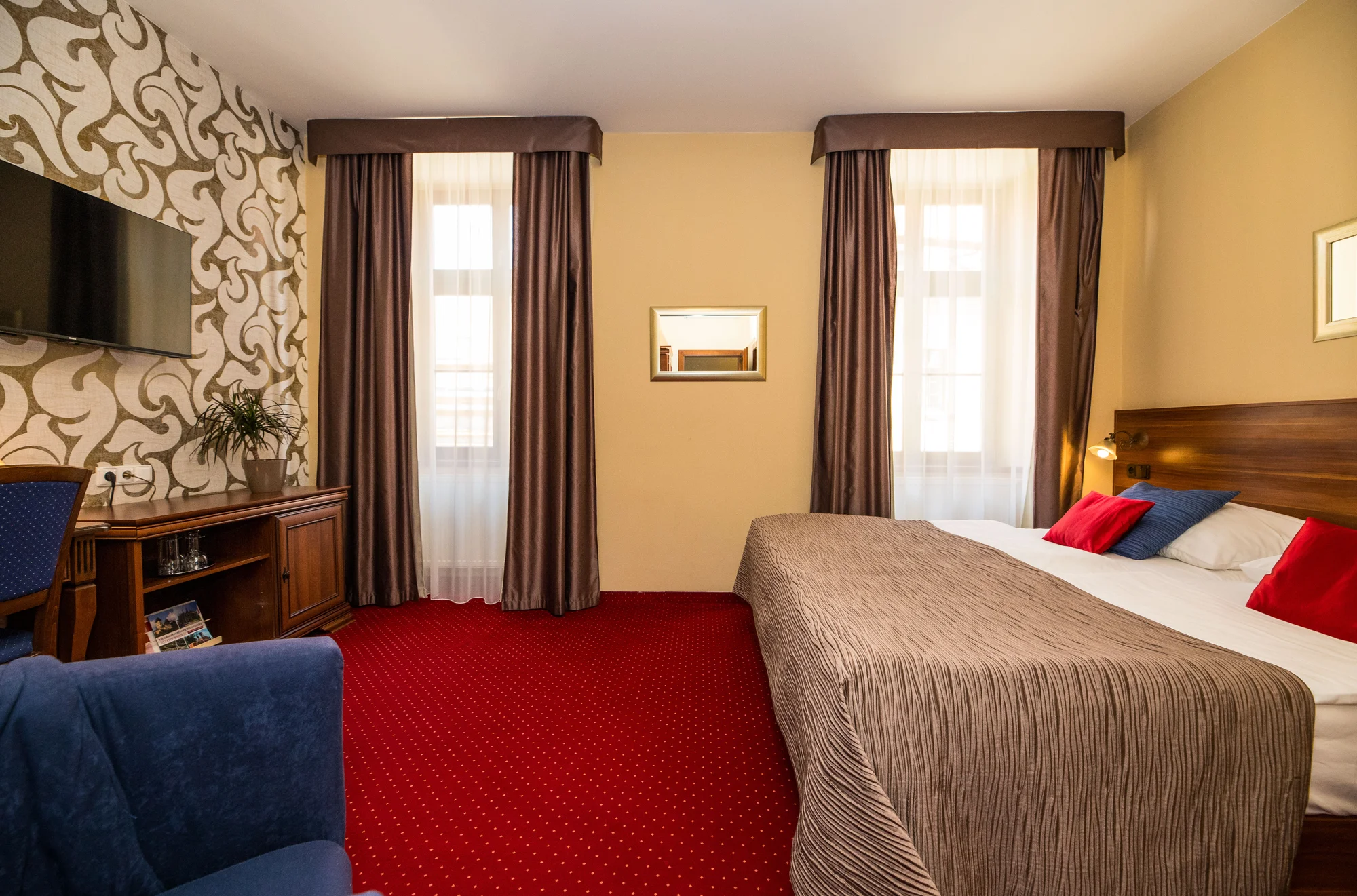 Pobyt ve 4* hotelu ve Slaném: snídaně, slavnostní večeře s vínem i wellness