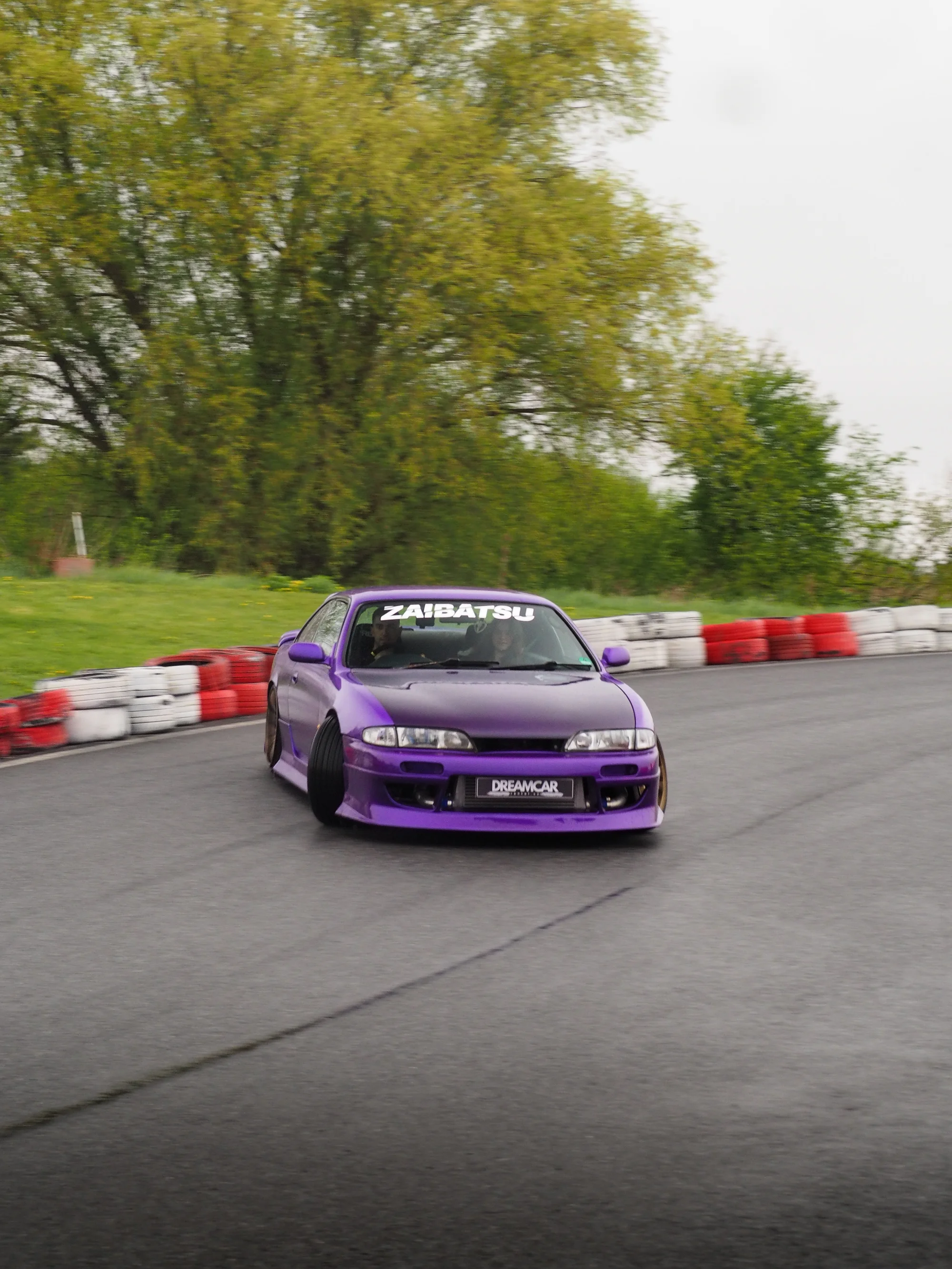 Nissan Skyline R34 nebo Nissan Silvia: jízda za volantem či na sedadle spolujezdce a třeba i driftem