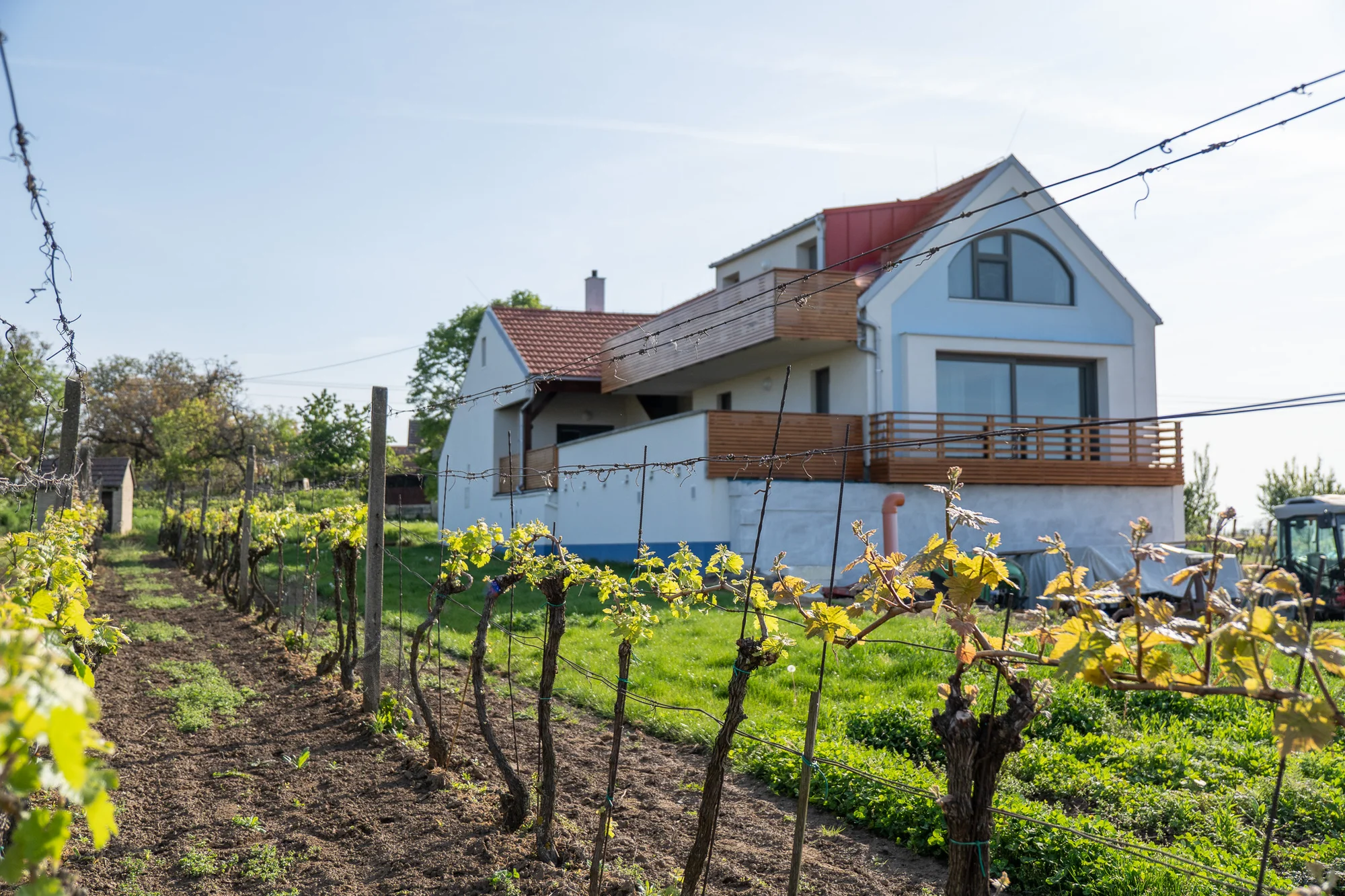 Pobyt ve Vinařství U sv. Kříže u Prušánek s možností návštěvy vinného sklípku a vínem