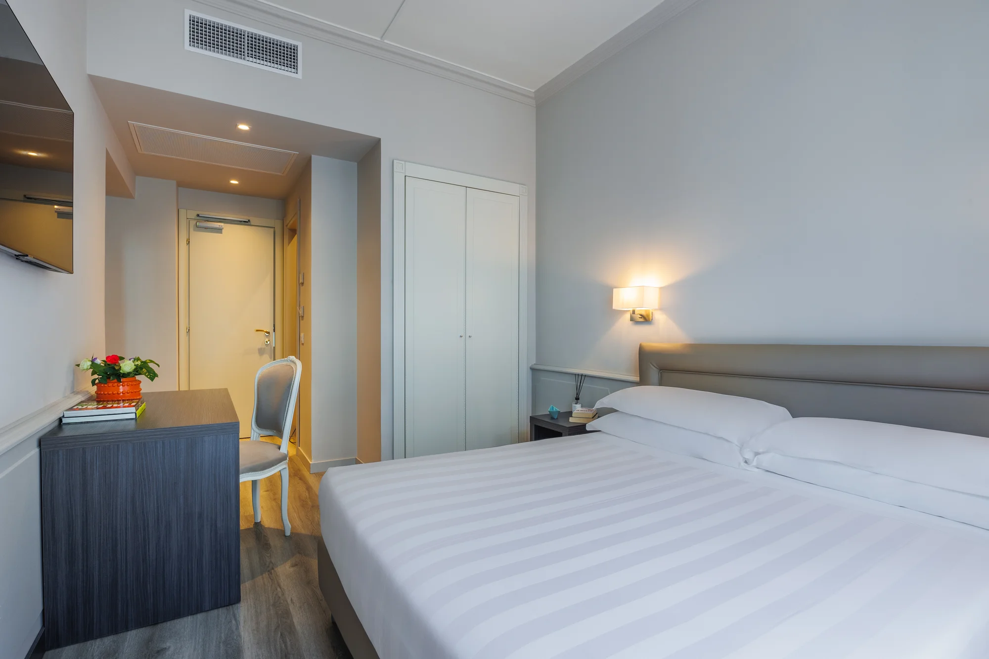 Rodinná dovolená v Rimini: 4* hotel se snídaní, bazénem a vířivkou, přímo u pláže
