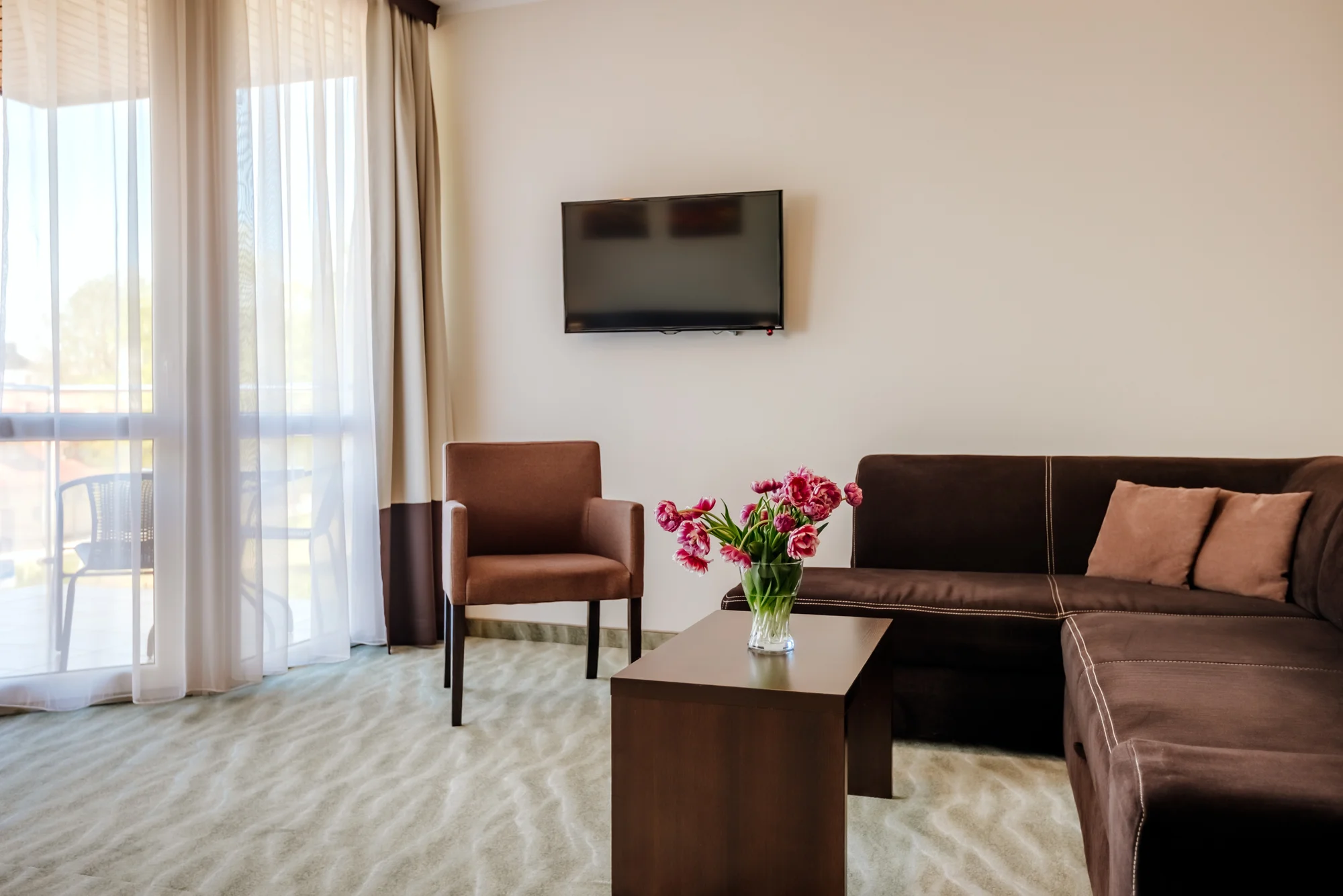 Hurá na Balt: 3* hotel u jezera Jamno, snídaně i polopenze, neomezený wellness, akce 2 děti zdarma