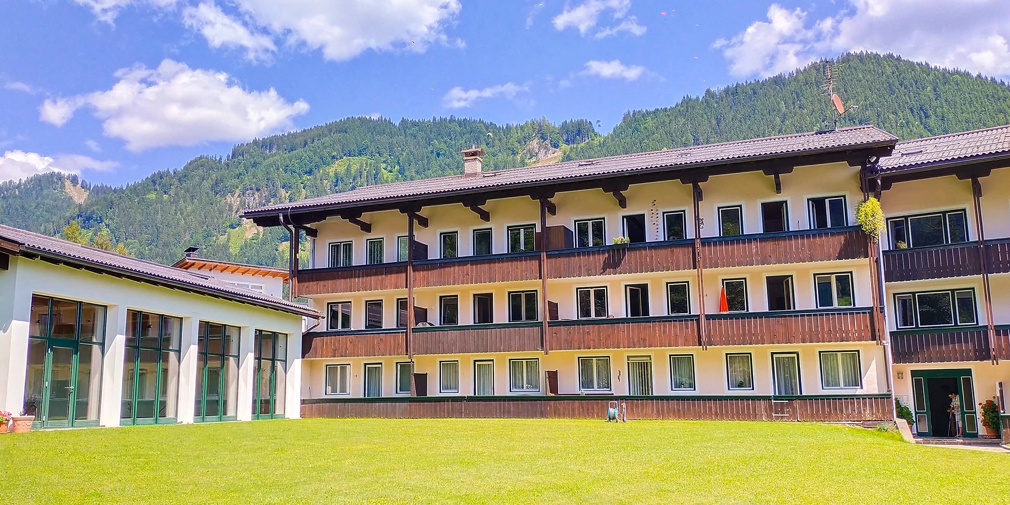 Pohoda v krásné přírodě: apartmán v rakouských Alpách s bazénem a saunou