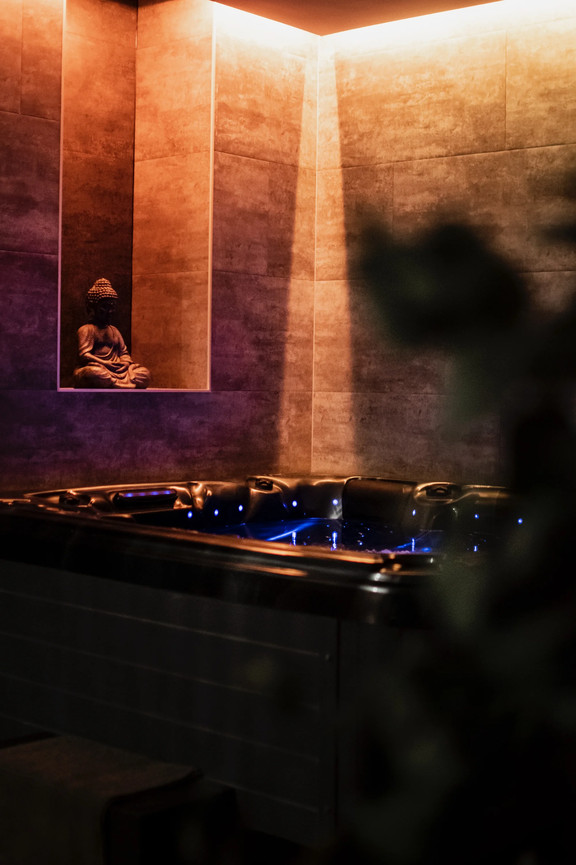Privátní wellness s vířivkou a saunou pro dva: 120 minut relaxace i lahev sektu