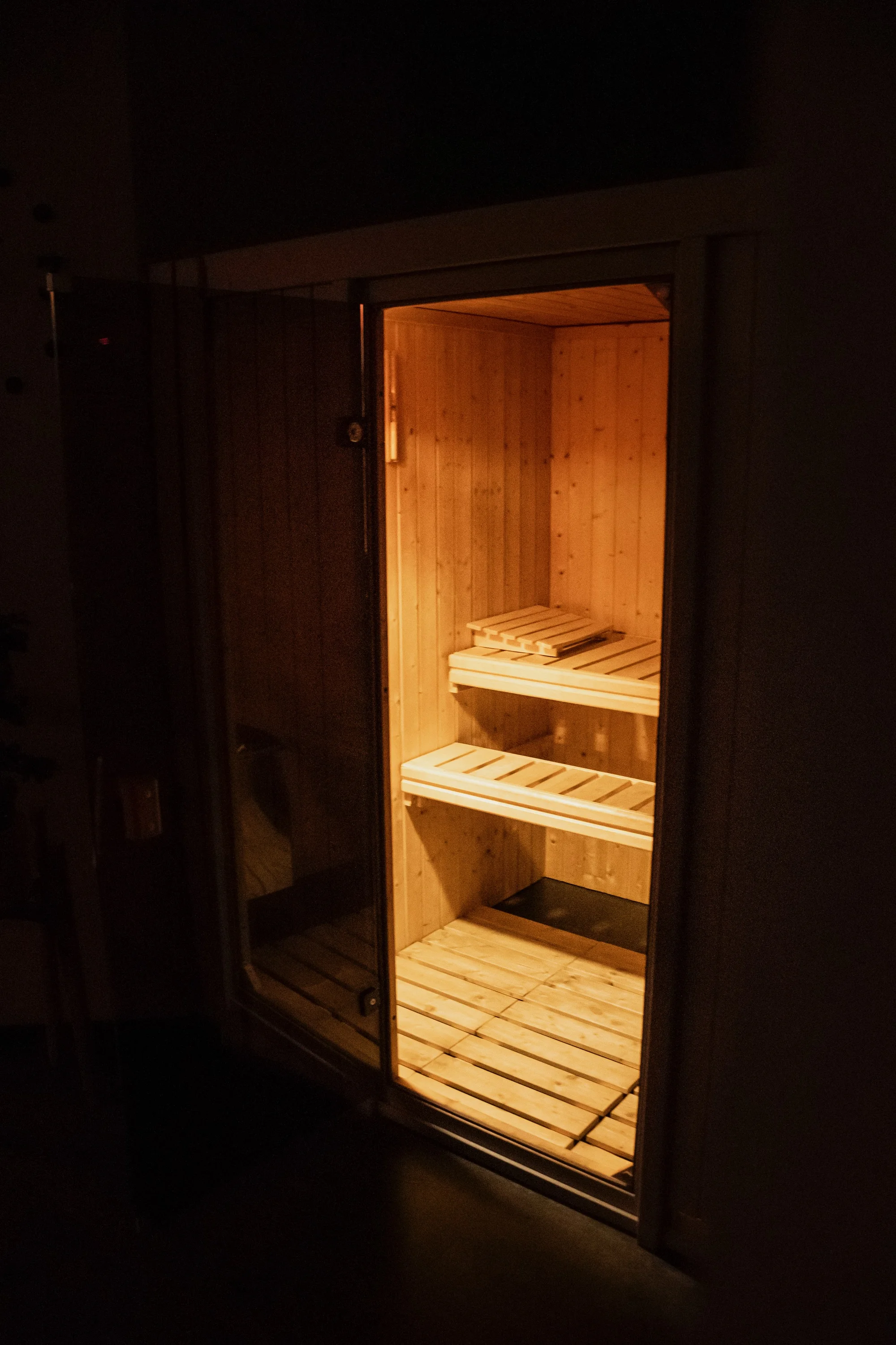 Privátní wellness s vířivkou a saunou pro dva: 120 minut relaxace i lahev sektu