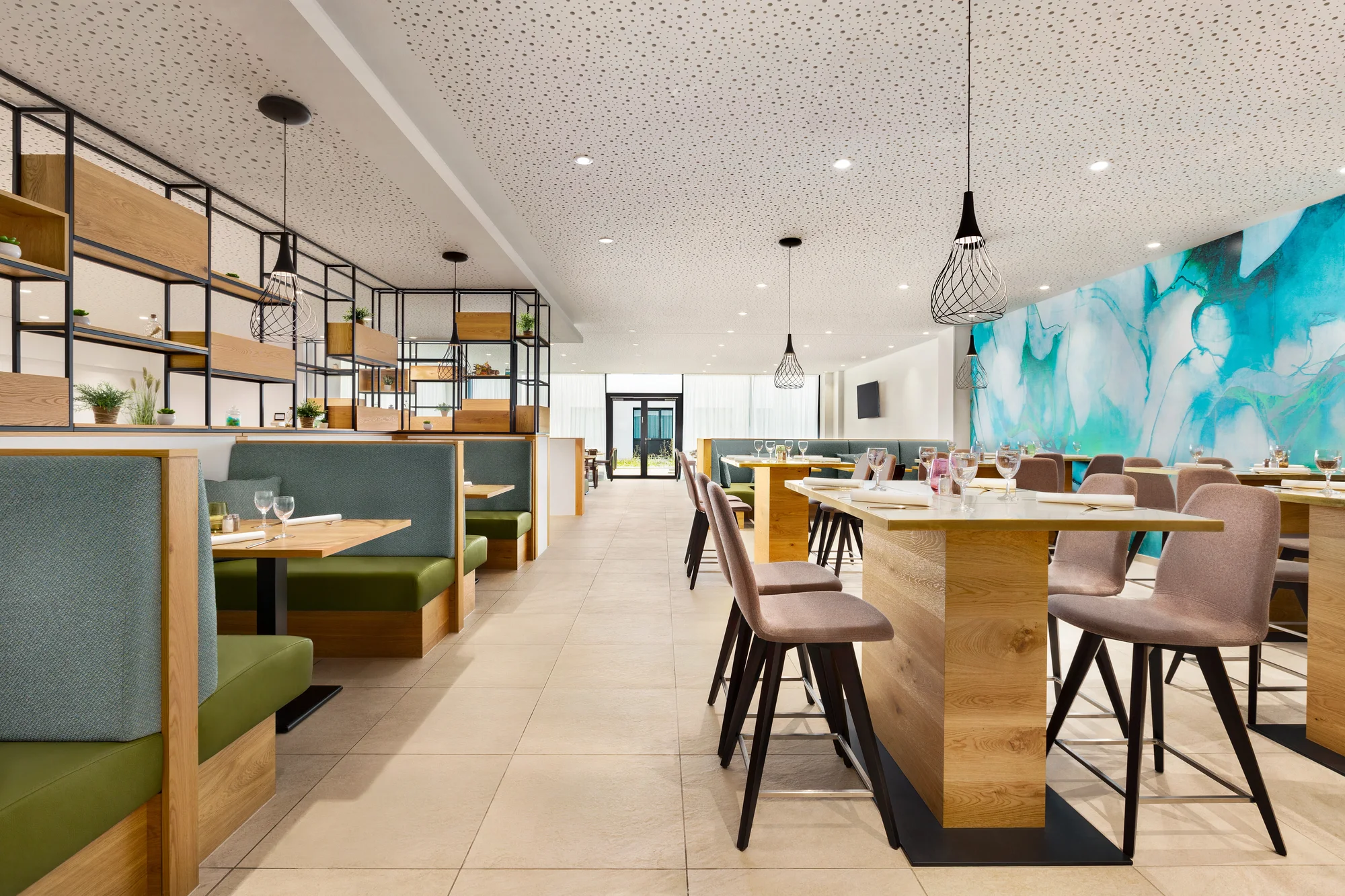 Pobyt v srdci Mnichova: moderní hotel se snídaní i dítě 13,9 let zdarma