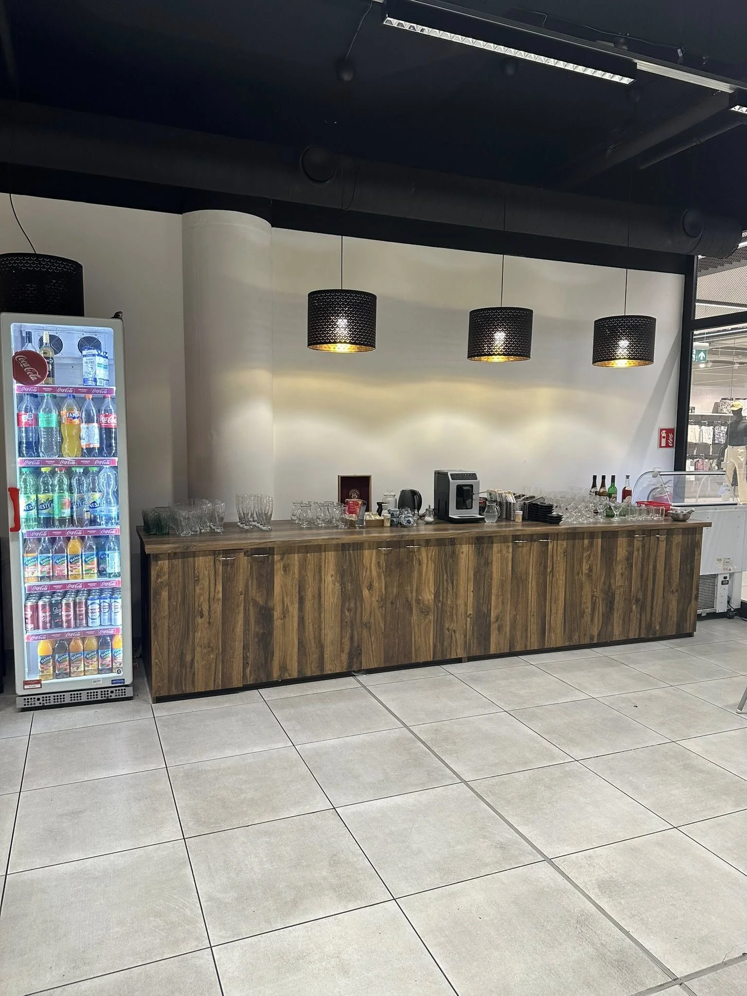 Running sushi: neomezené hodování i nealkoholické nápoje pro 1 osobu