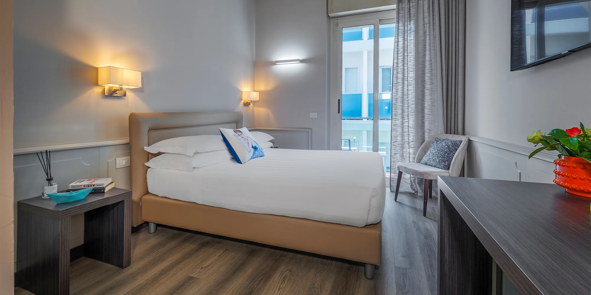 Rodinná dovolená v Rimini: 4* hotel se snídaní, bazénem a vířivkou, přímo u pláže