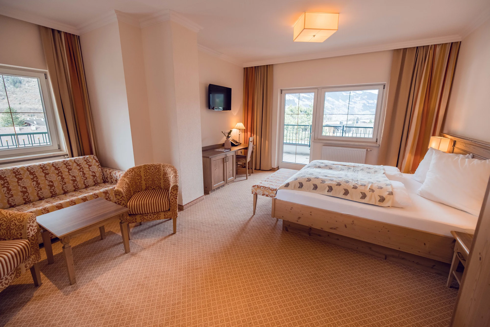 Tyrolsko: 4* hotel s polopenzí plus a neomezeným vstupen do bazénů a saun