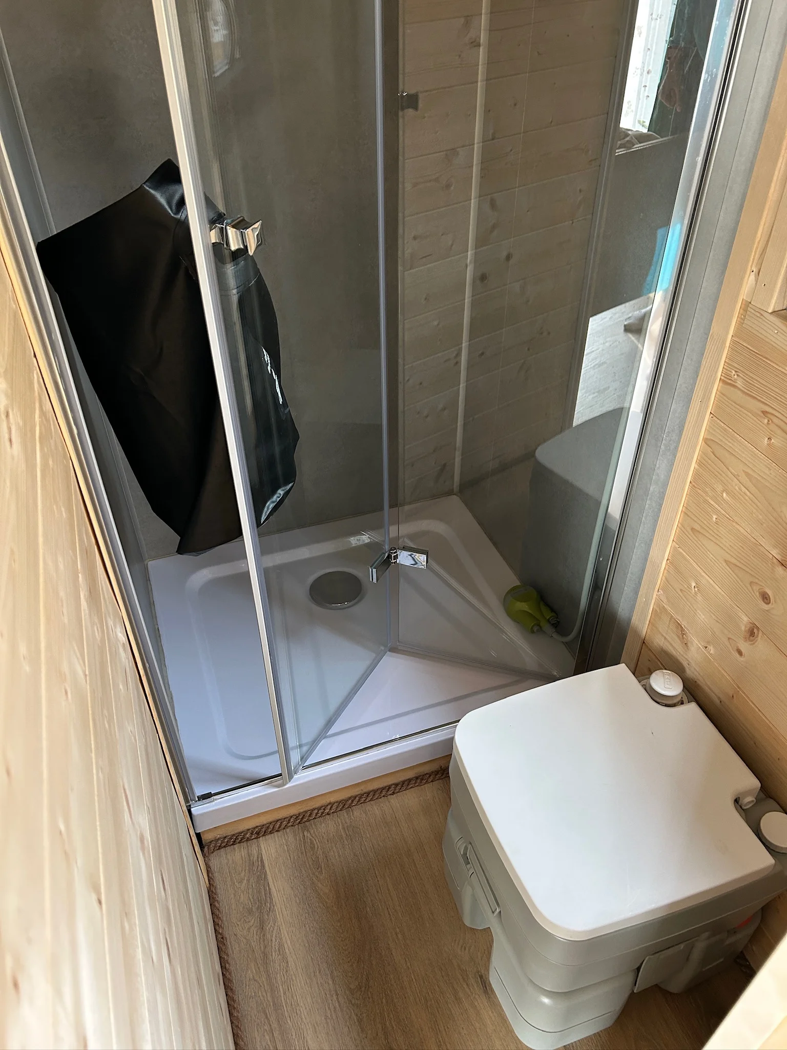 Pobyt v útulném tiny house u Adršpachu pro 2–4 osoby