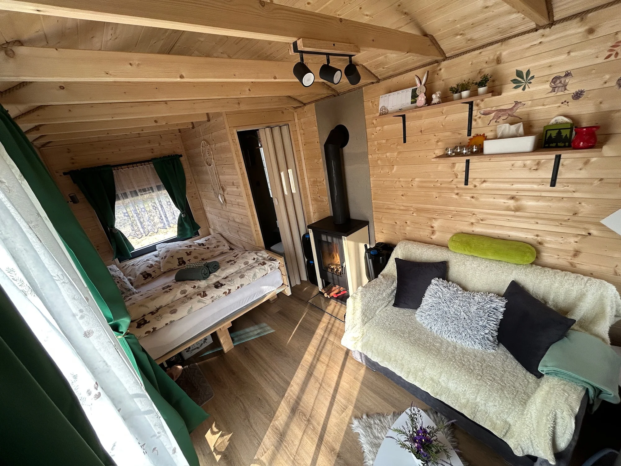 Pobyt v útulném tiny house u Adršpachu pro 2–4 osoby