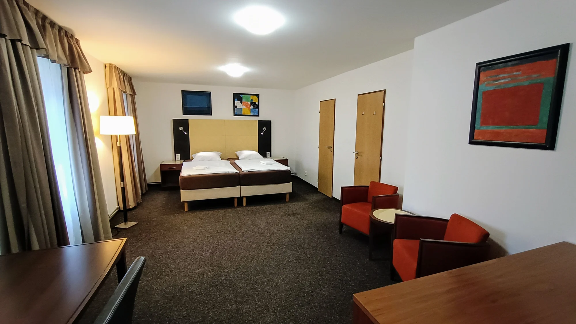 Pohoda 3 km od Karlových Varů až pro 4 osoby: apartmány s kuchyňkou