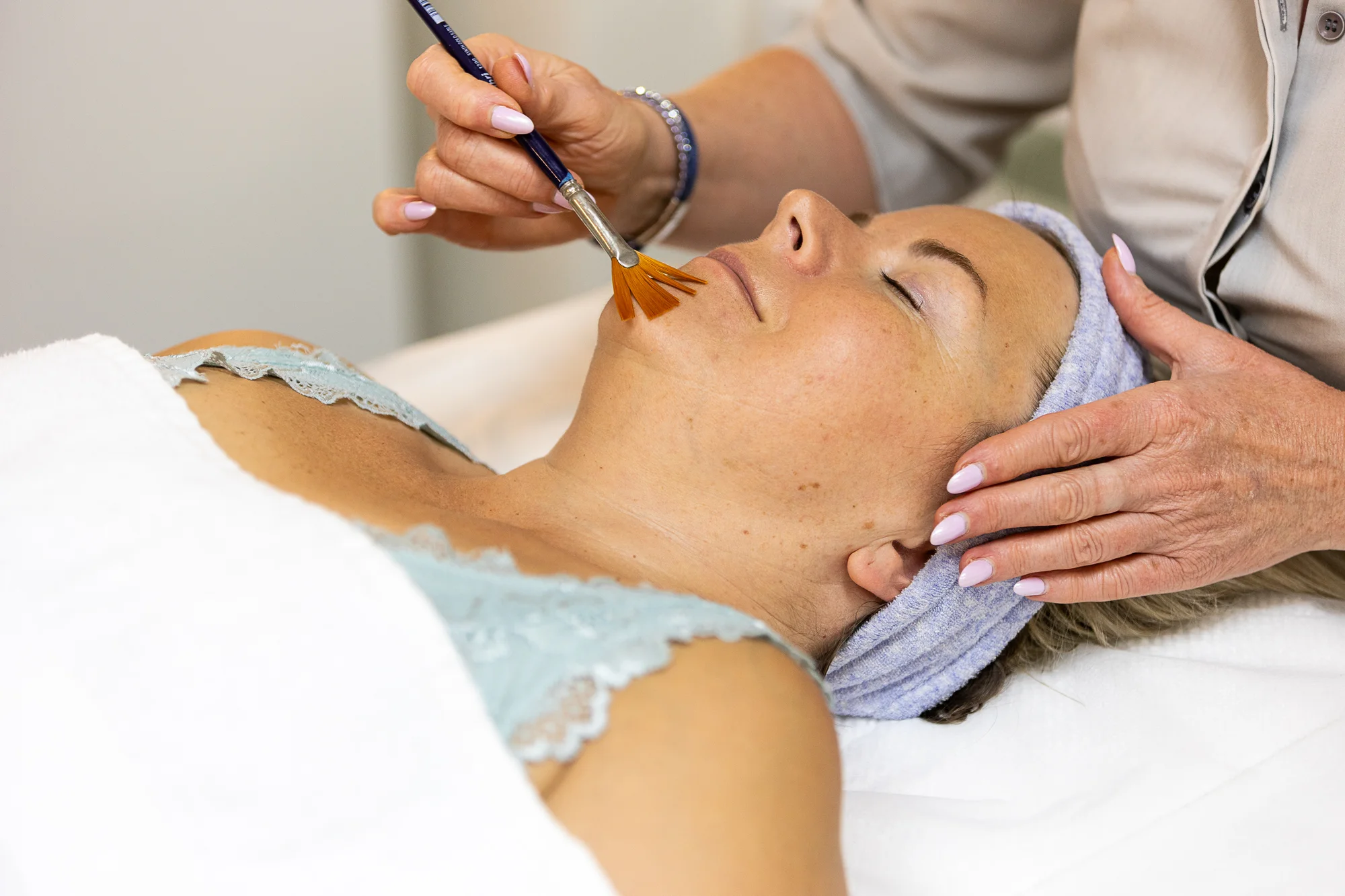 Hluboká relaxace a péče o pokožku: konopná, čokoládová i anti-age masáž, kosmetické ošetření