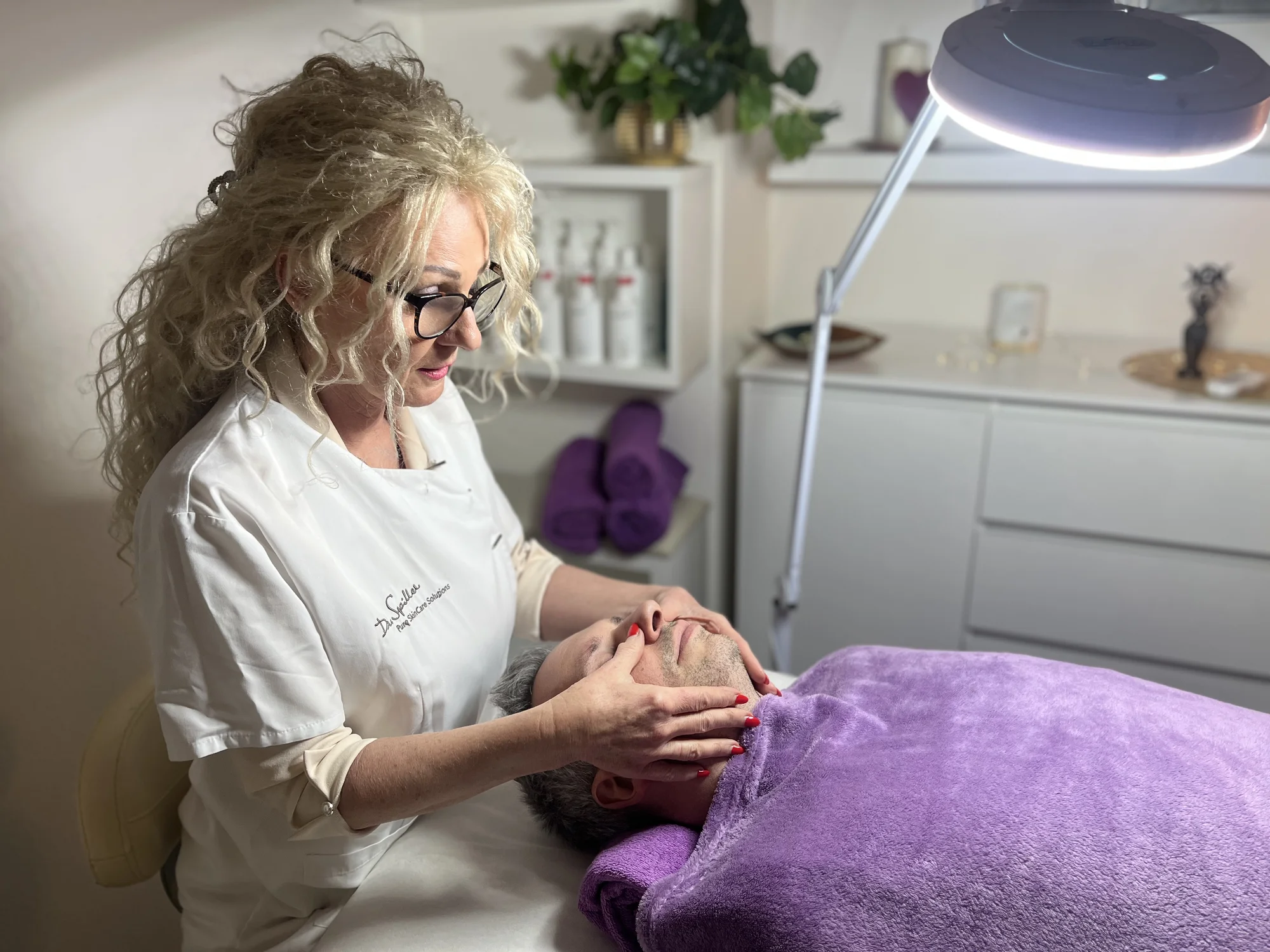 Kosmetické balíčky pro ženy a muže: péče o citlivou pleť, hydratace i anti-age ošetření